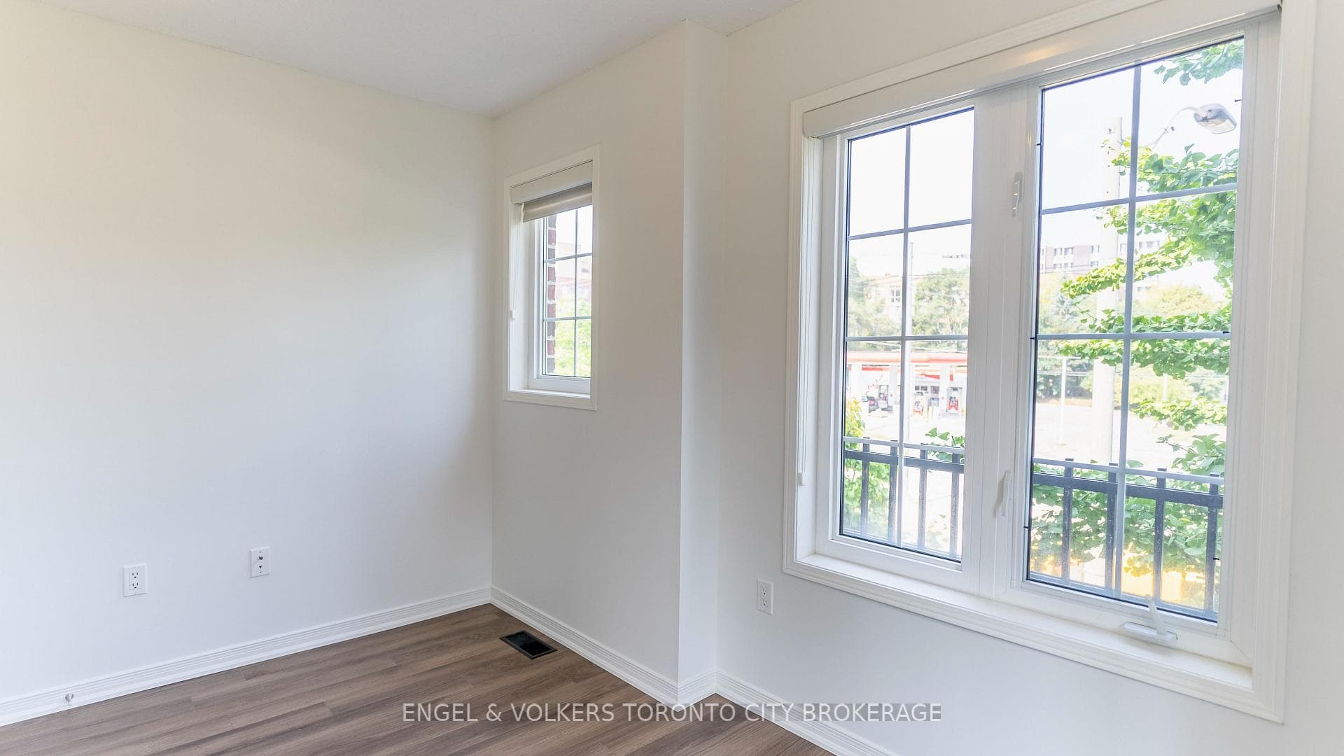 111 The Queensway N/A Unit 46 photo 28