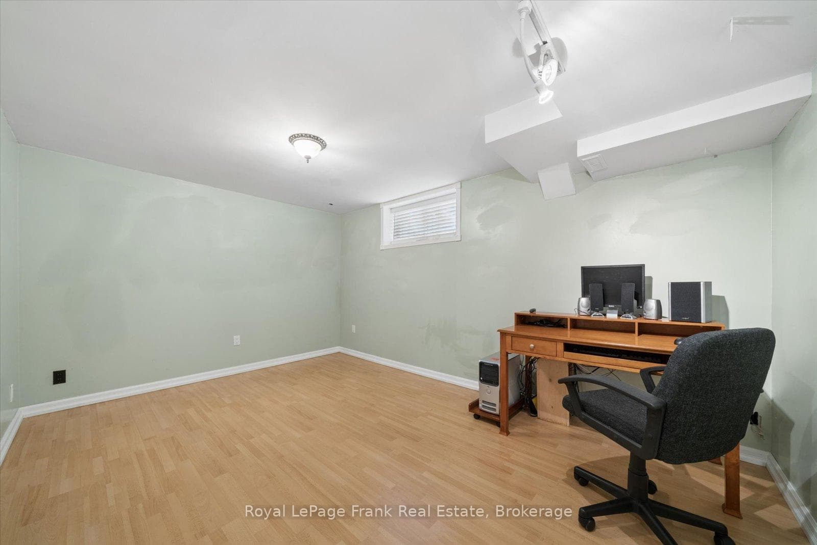 Office (3rd Bedroom)