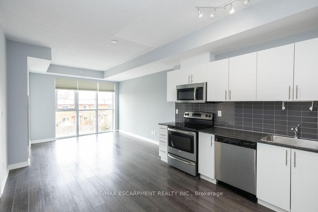 1284 Guelph Line Unit 216 photo 14