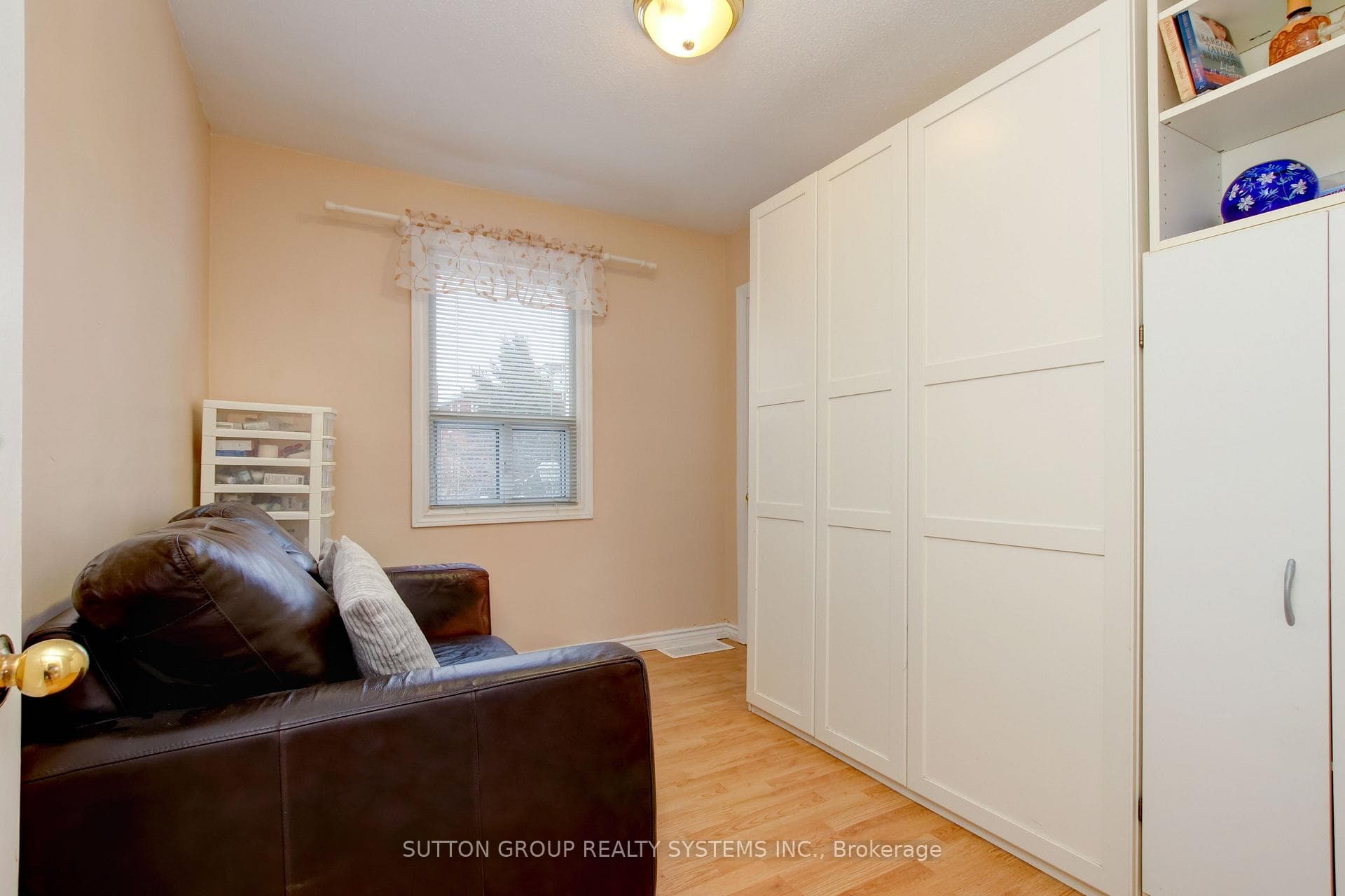 18 Whyte Avenue photo 16