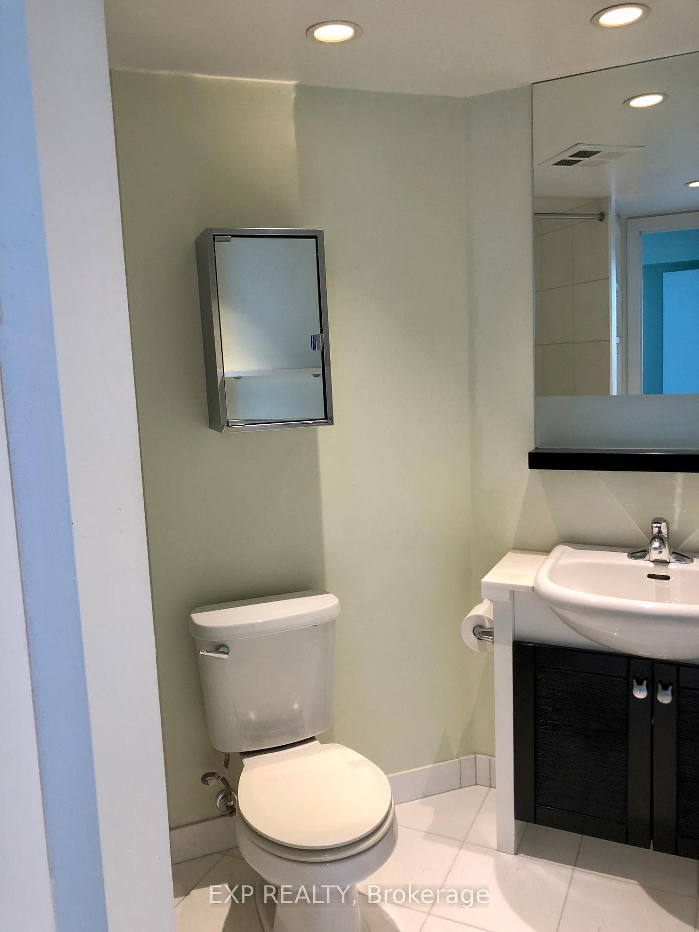 8 York Street Unit 1806 photo 10