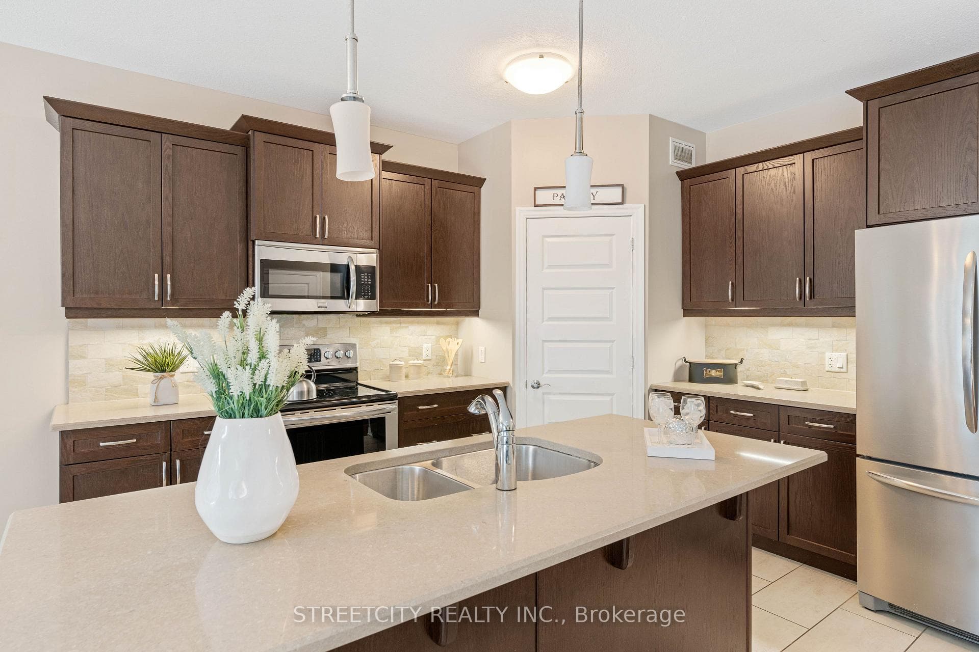 1287 Howlett Circle photo 13