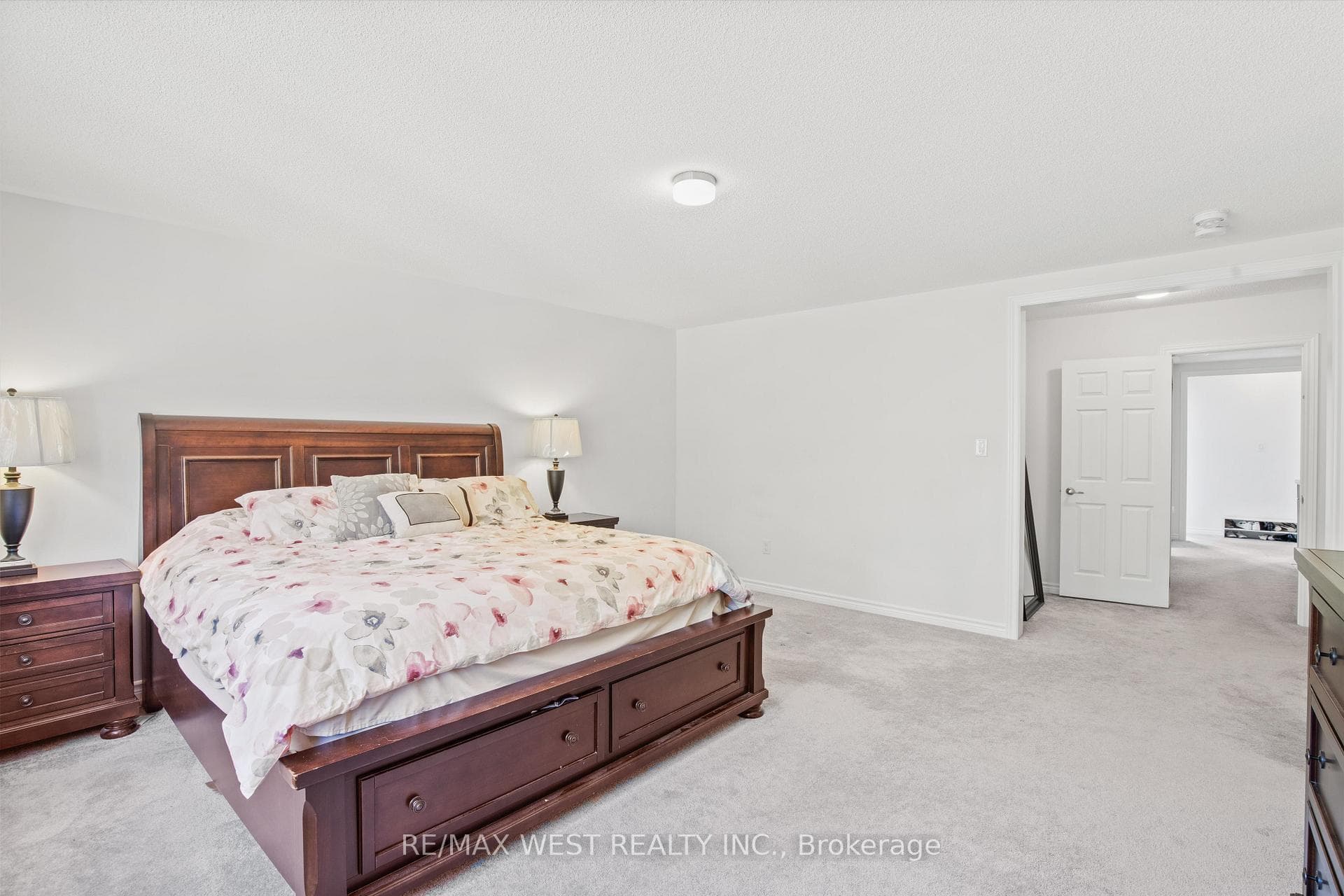 133 Mcfarlane Crescent photo 20