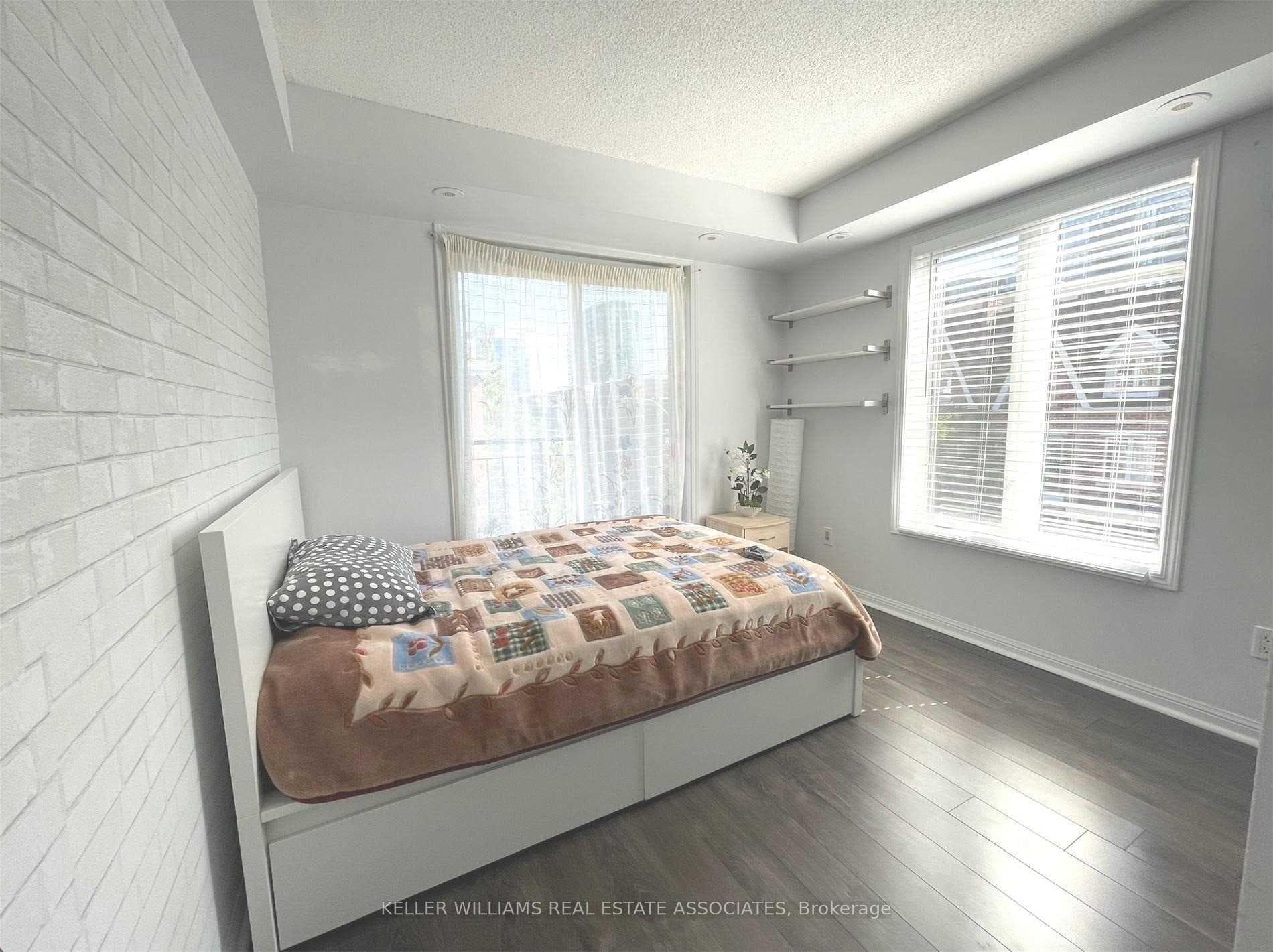 10 Laidlaw Street Unit 709C photo 9
