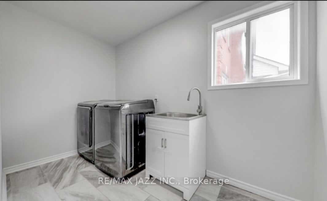 107 Apple Blossom Boulevard Unit Main photo 13