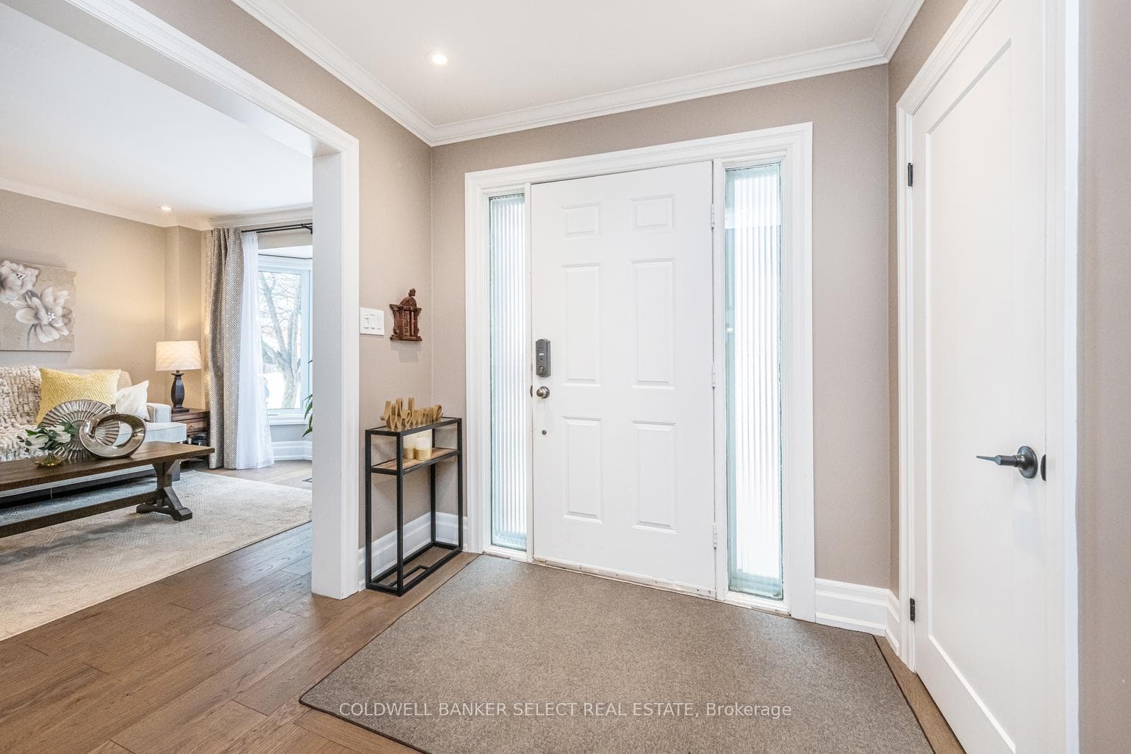 9 St Michaels Crescent photo 2
