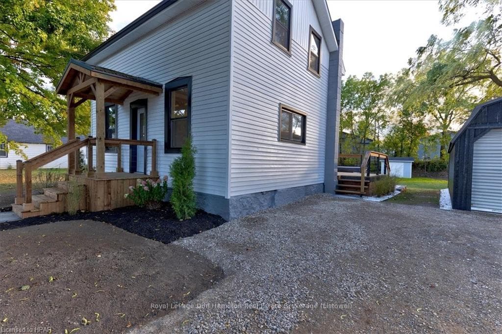 209 MCCONNELL Street photo 6