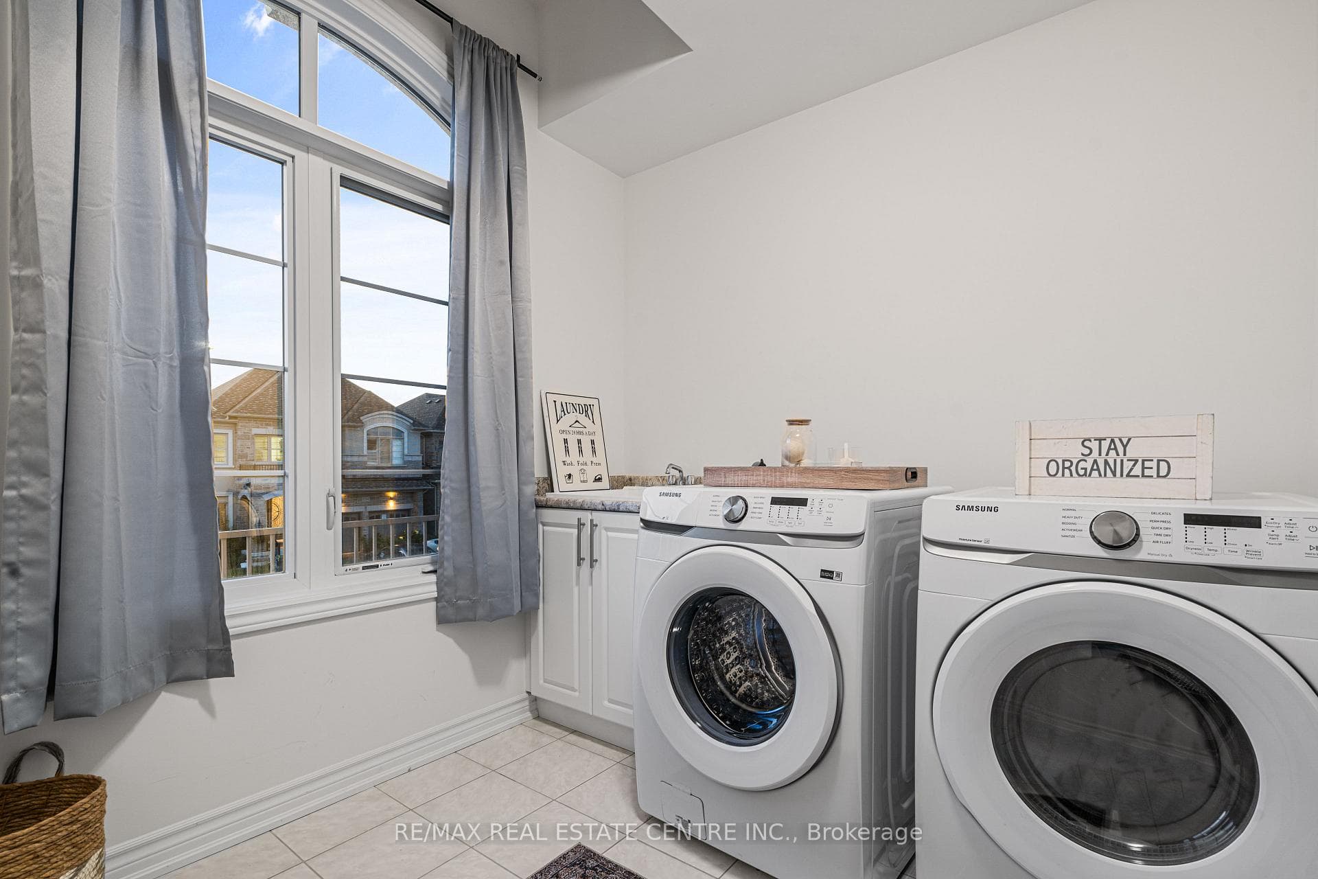 1291 Apollo Street photo 35