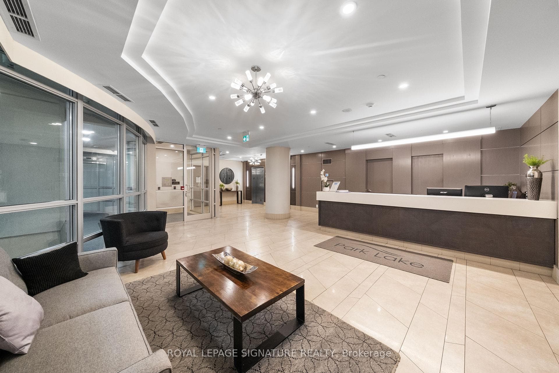 1900 Lakeshore Boulevard Unit 202 photo 28
