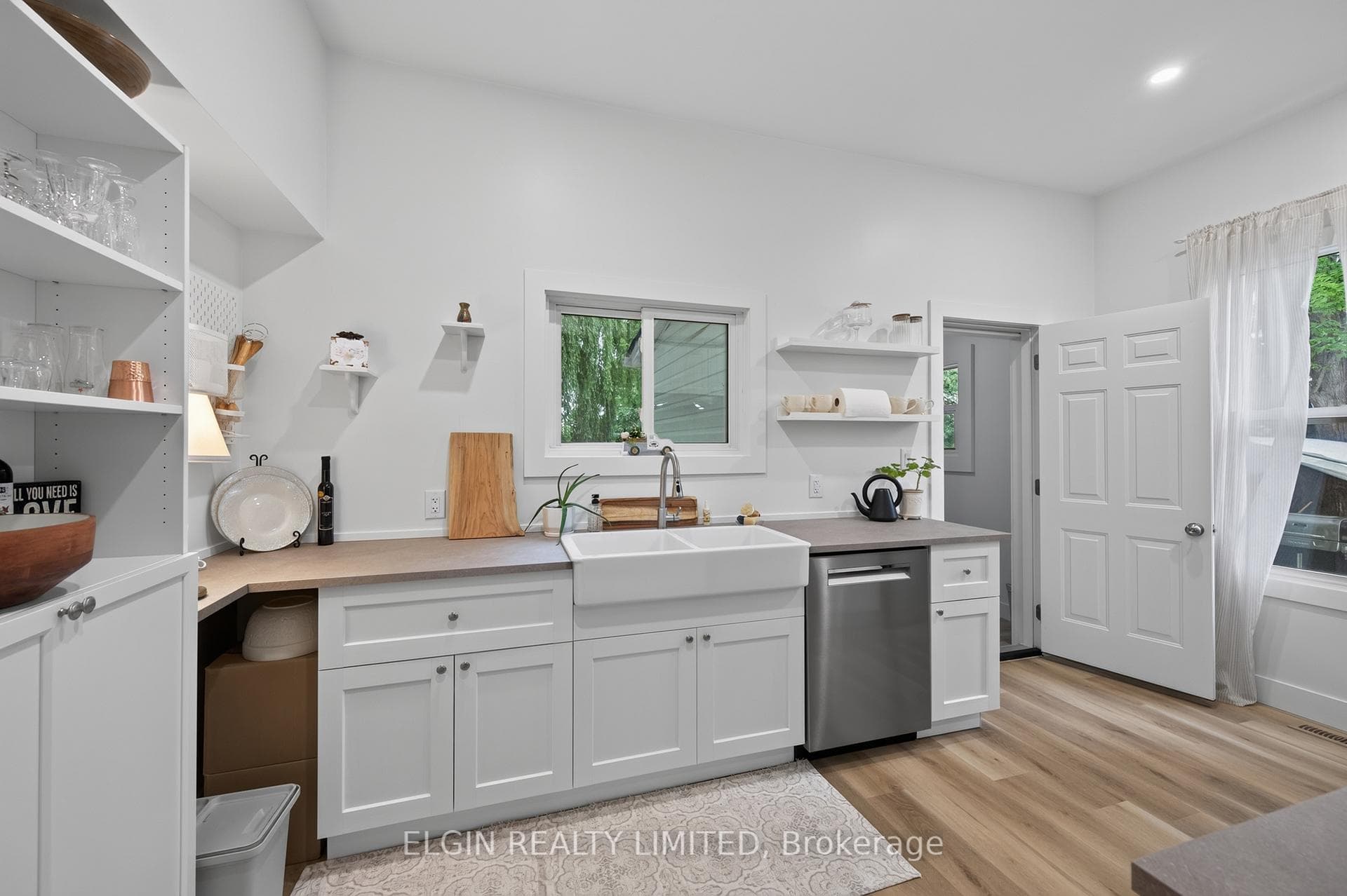 10622 Sunset Road photo 9