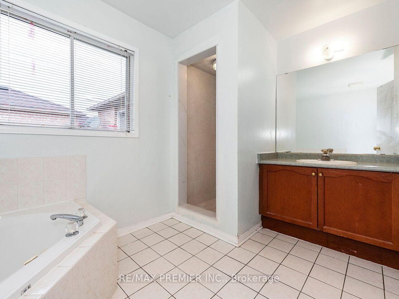 32 Stonebriar Drive photo 22
