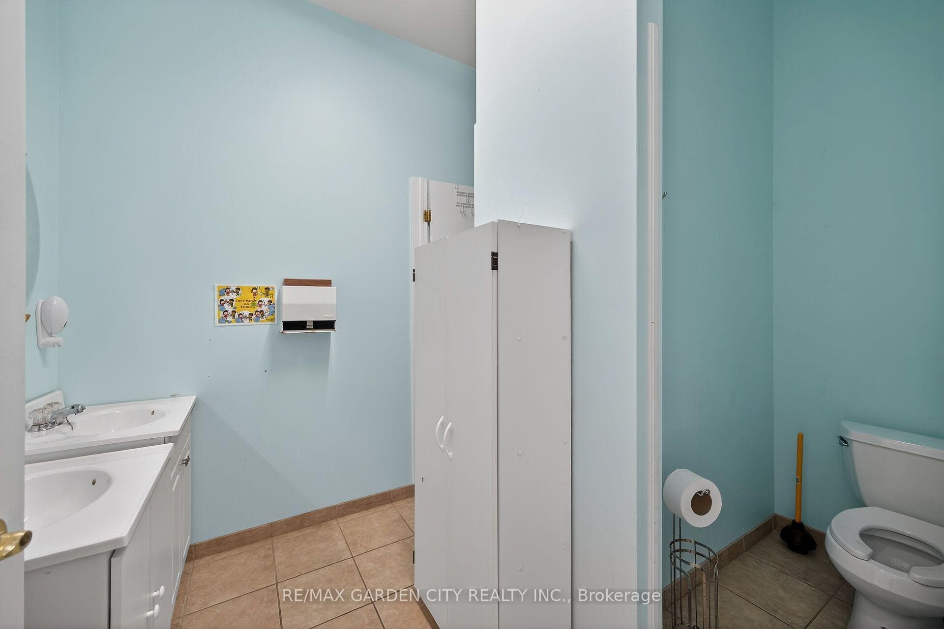 1140 Bay Street photo 35