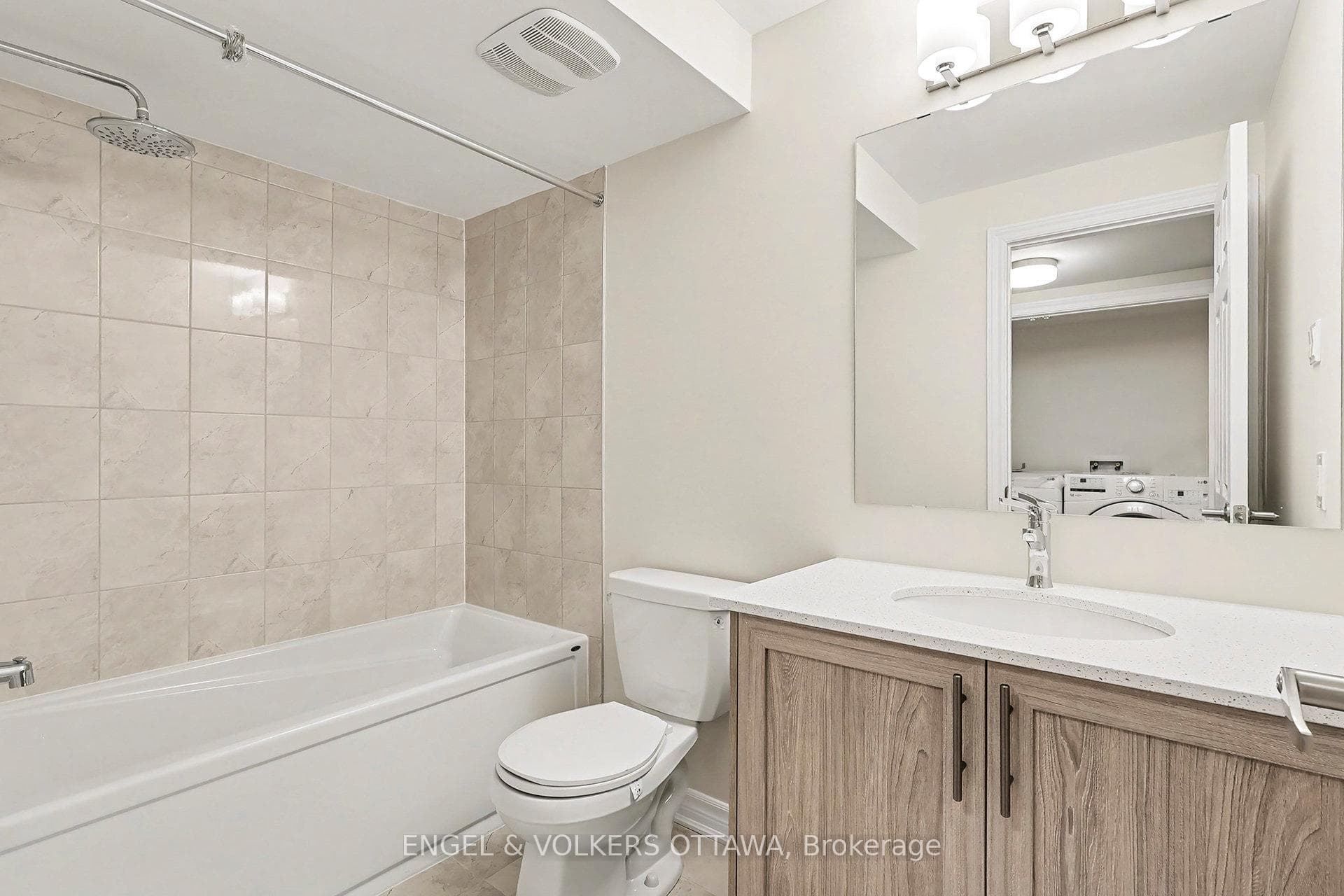 414 Broadcast Avenue photo 11