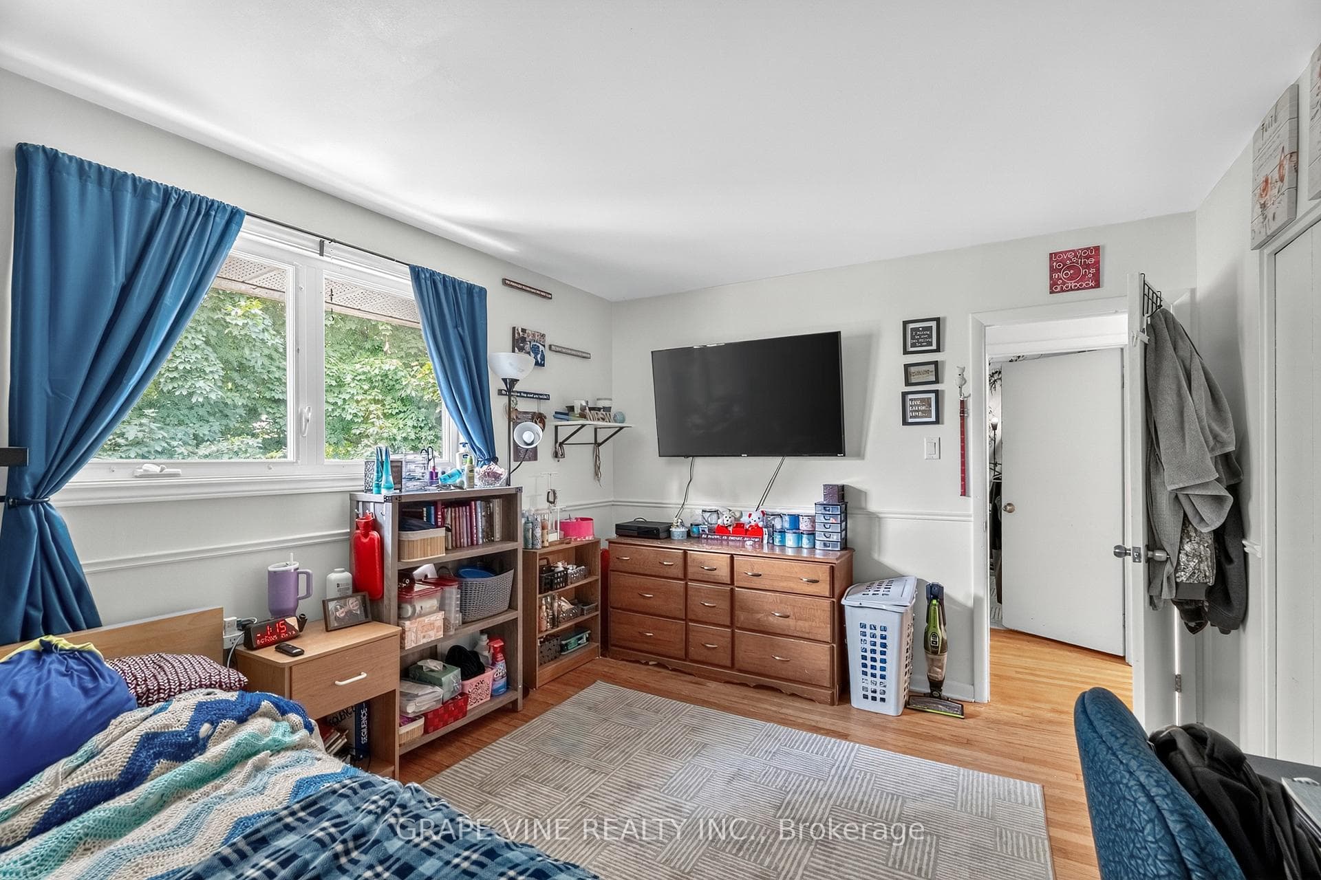 1098 Clyde Avenue photo 16