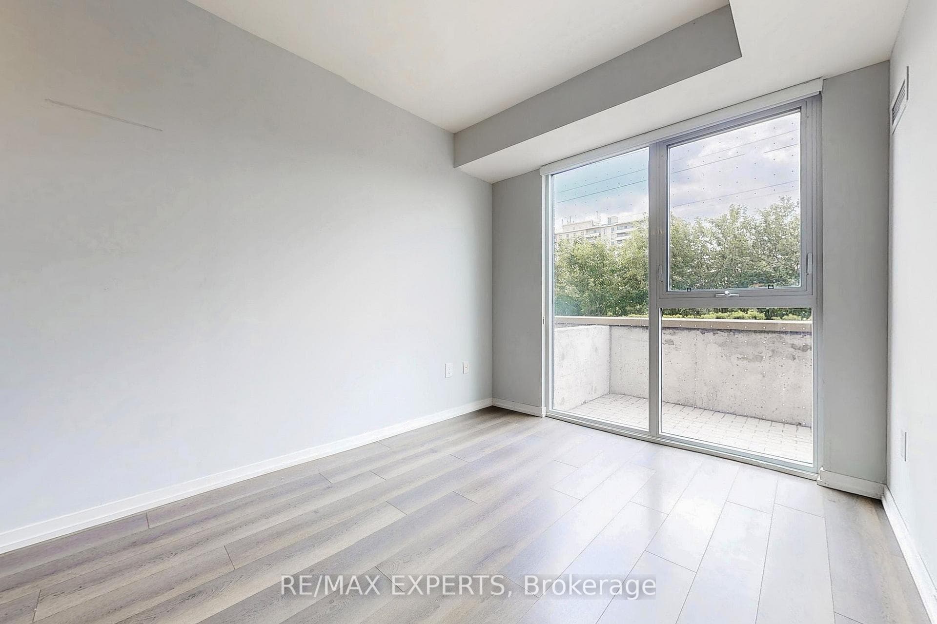 3237 Bayview Avenue Unit 104 photo 12