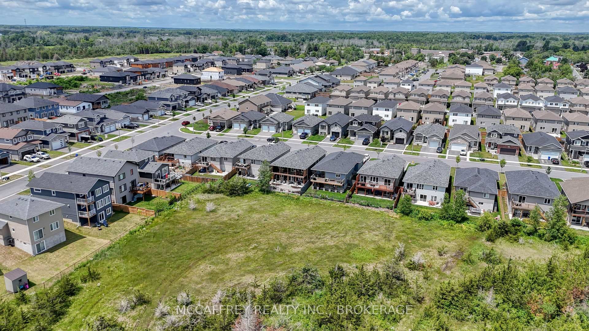 138 Brennan Crescent photo 44