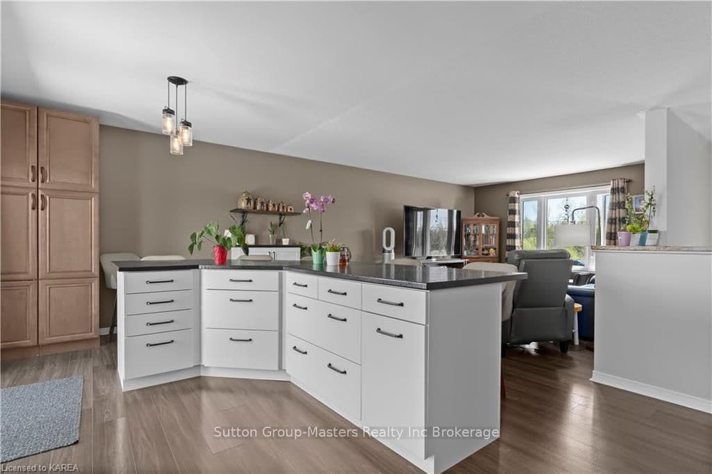 1325 THRASHER Road photo 7