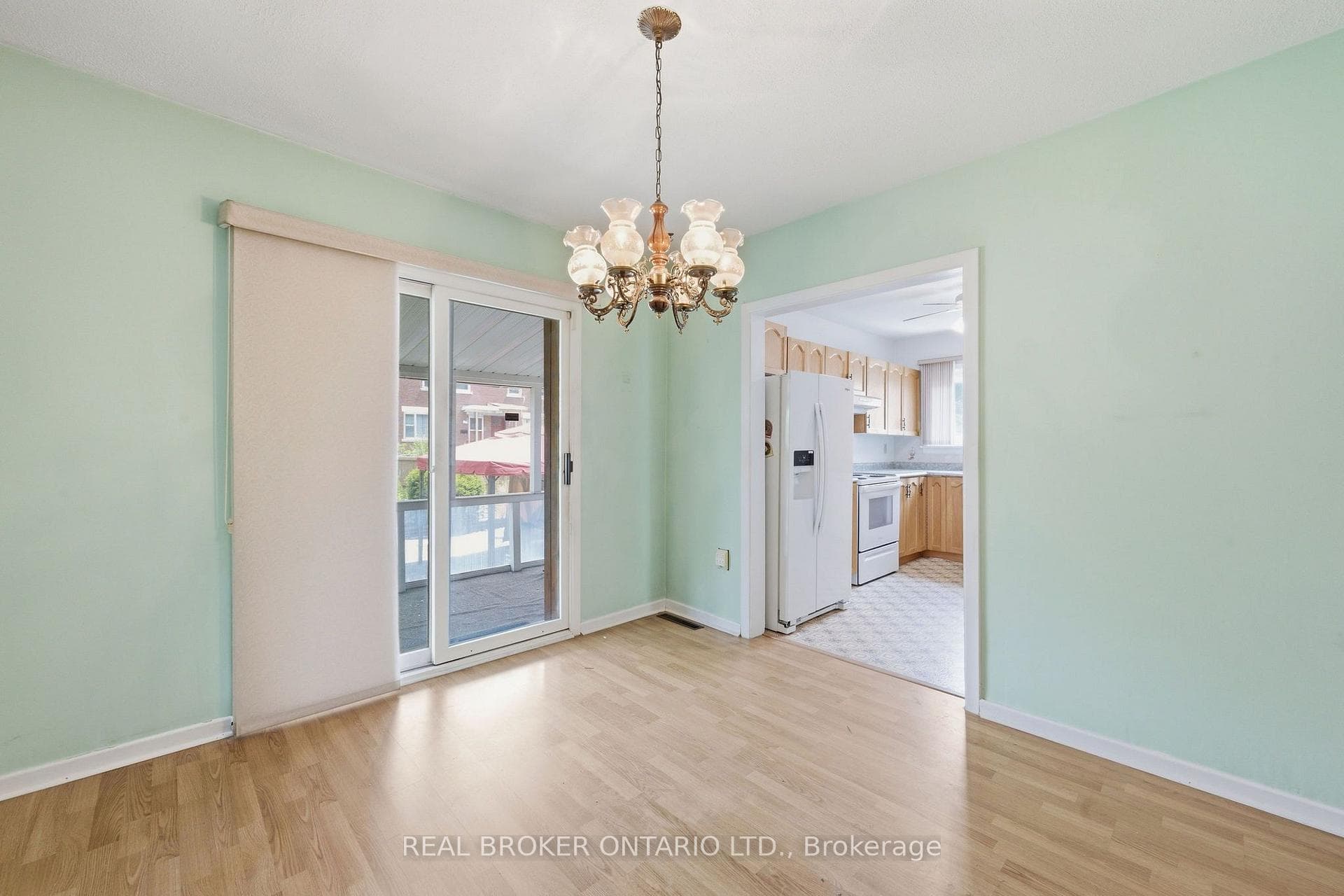 385 Enfield Avenue photo 21