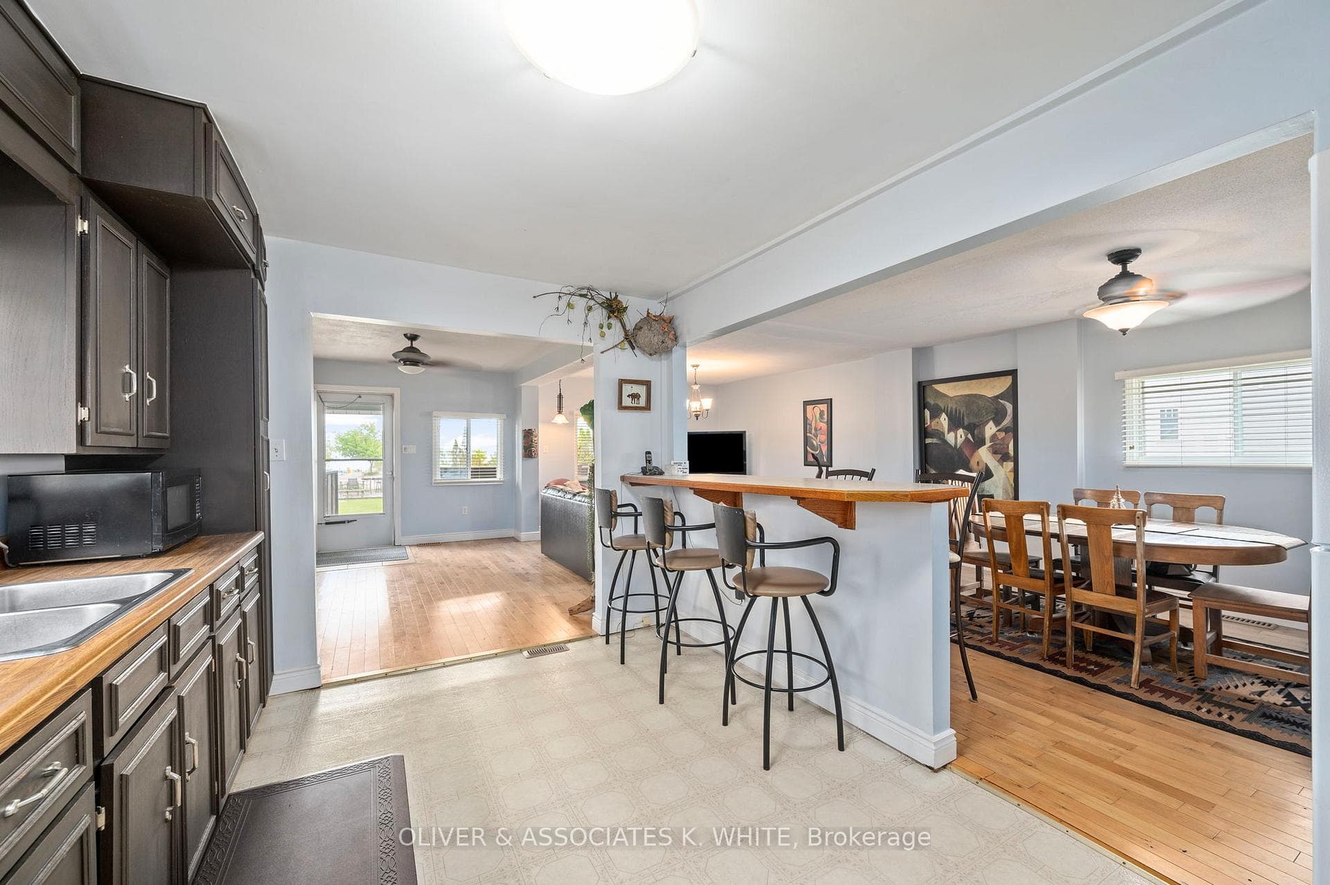402 Edith Cavell Boulevard photo 7