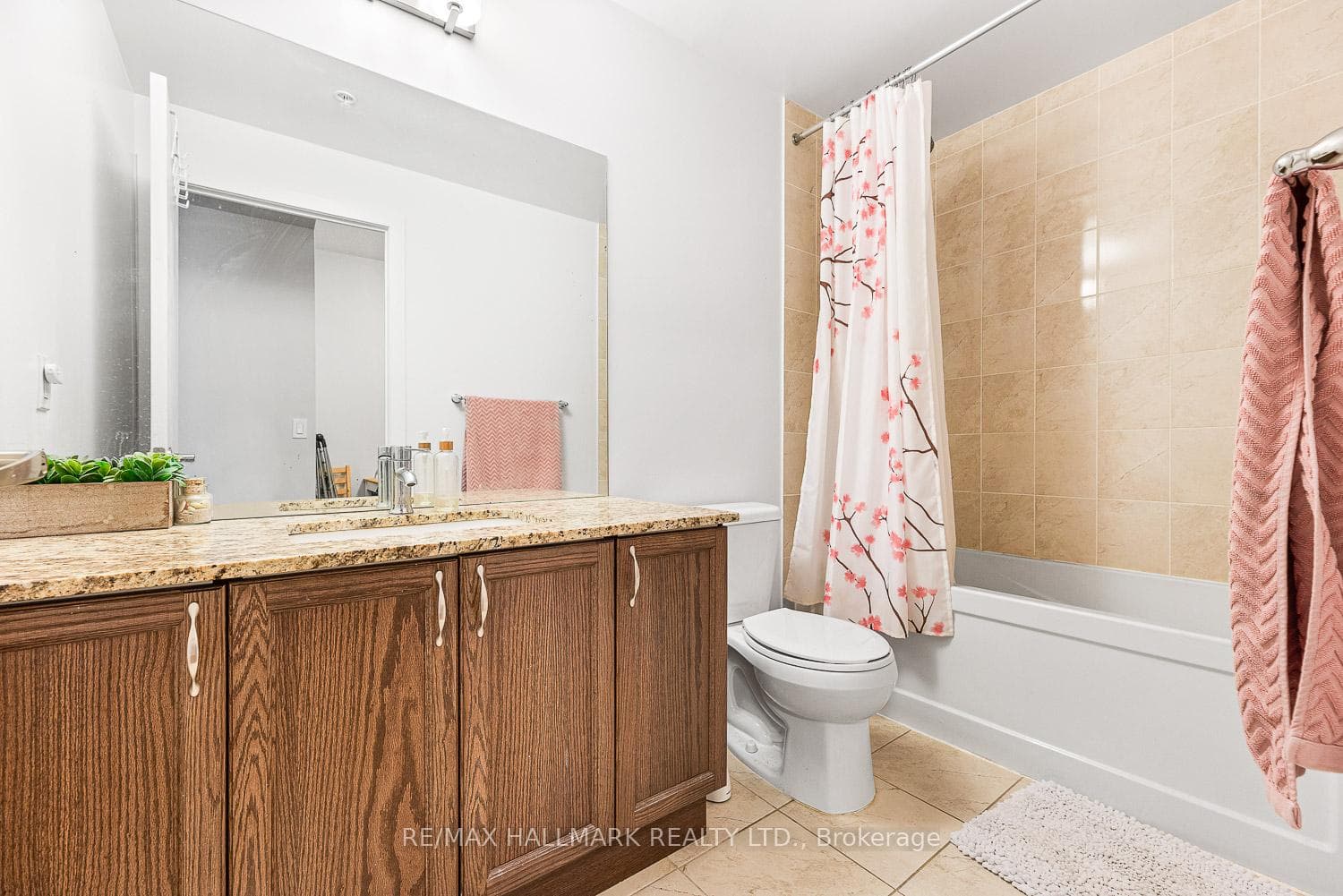 7 Kenaston Gardens Unit 226 photo 8