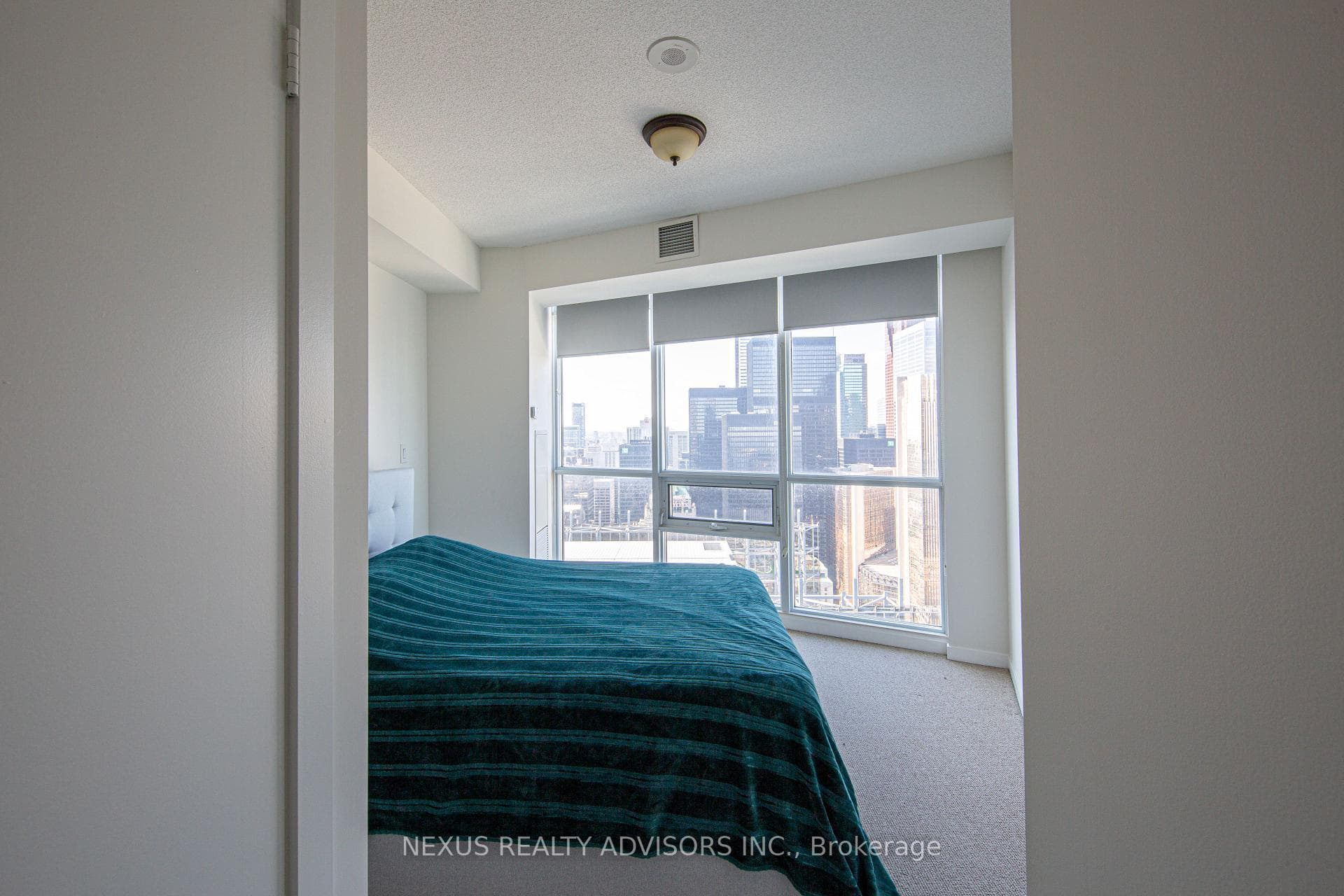 65 Bremner Boulevard Unit 4708 photo 23