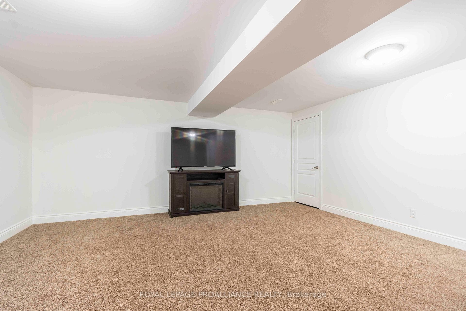 12 Crews Crescent photo 21