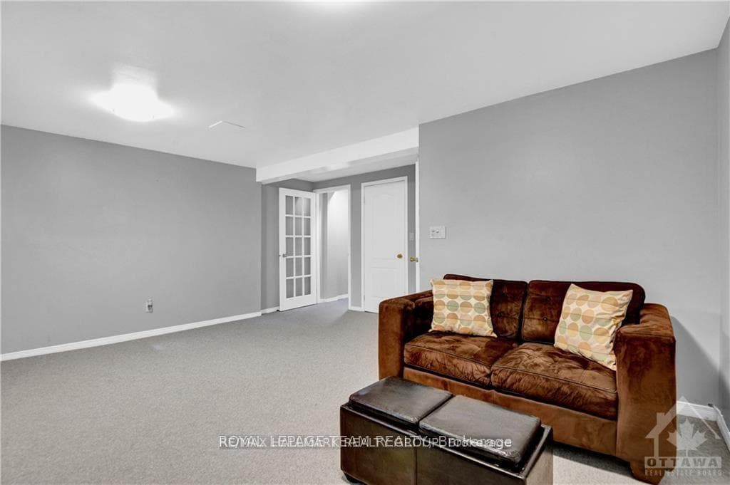 133 WOODPARK Way photo 28