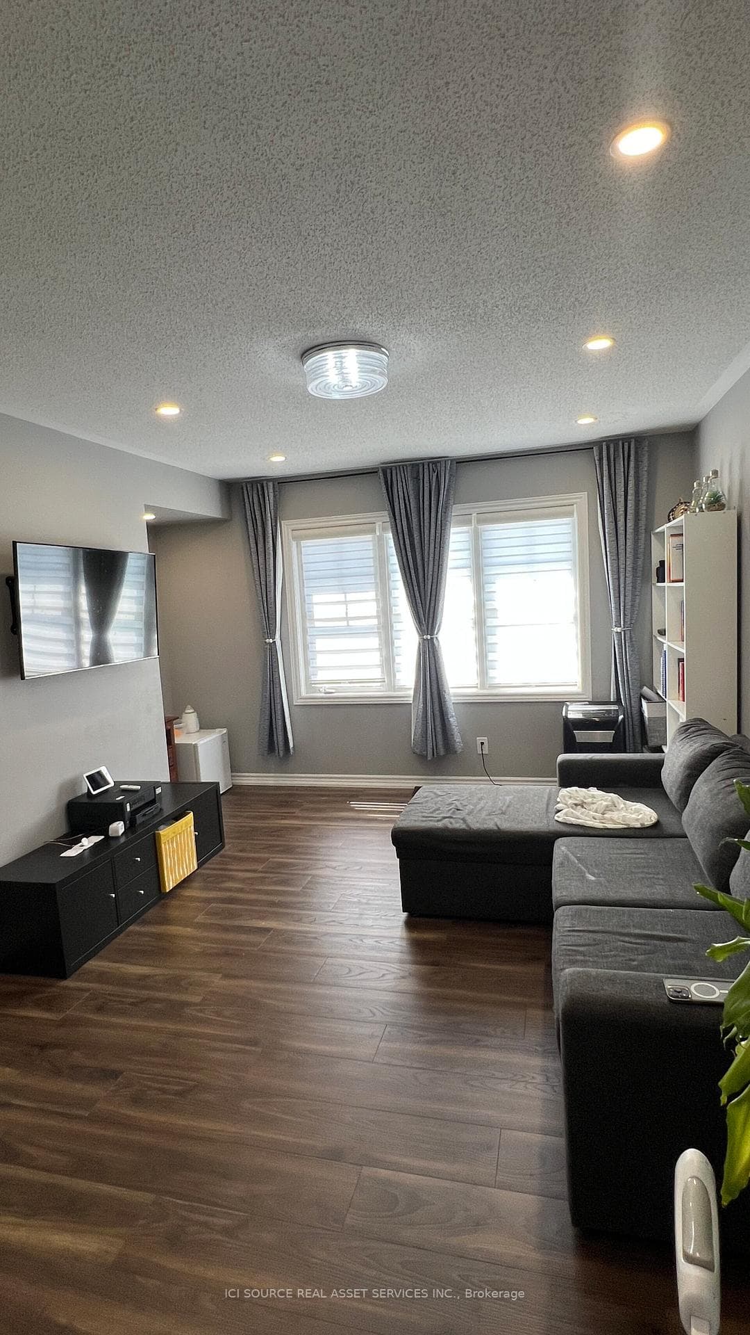 330 Sweetclover Way photo 11
