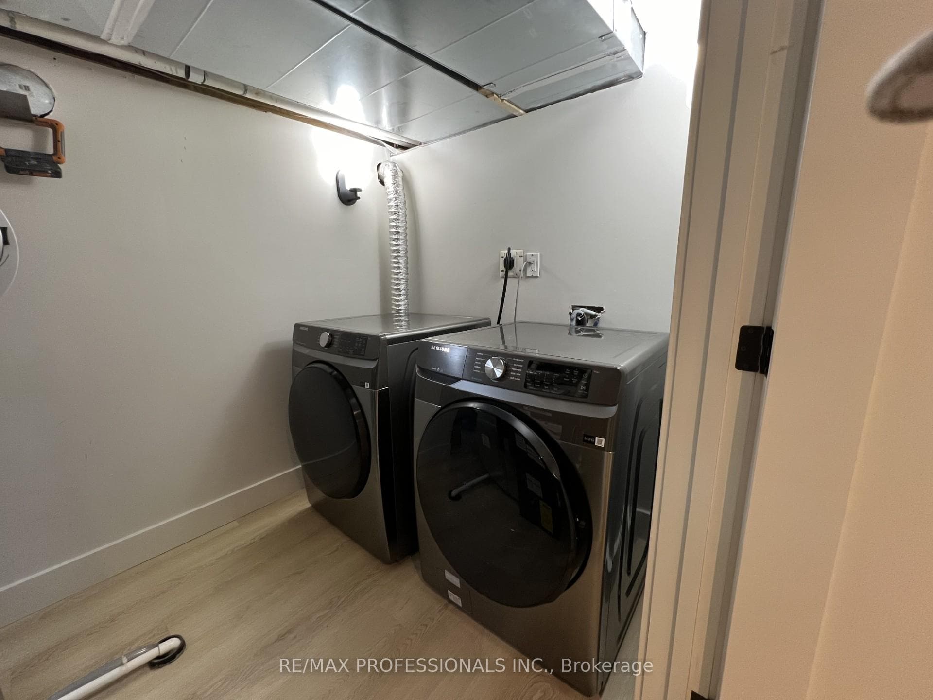 1026 Hedge Drive photo 22