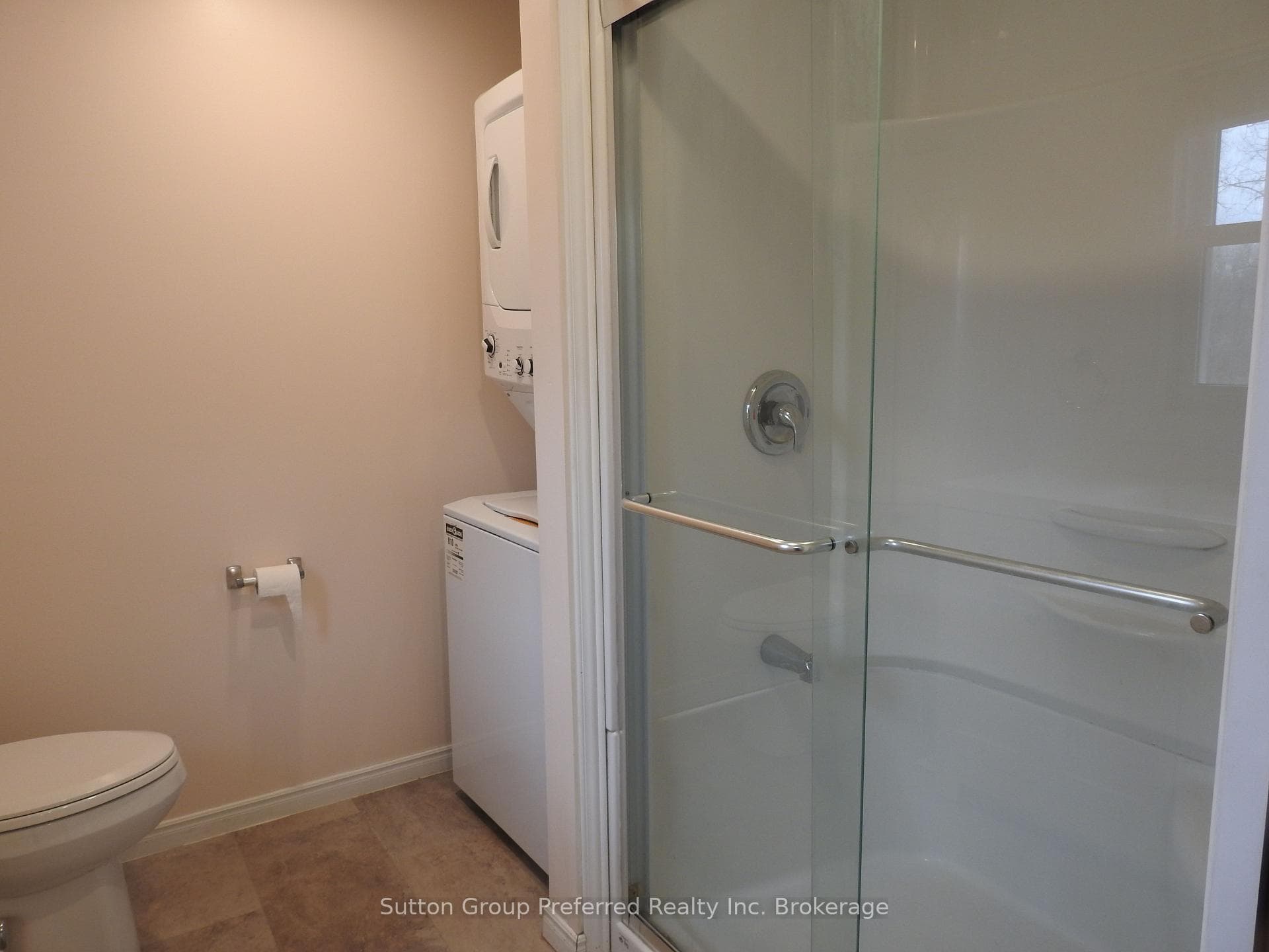 274 Wonham Street photo 14