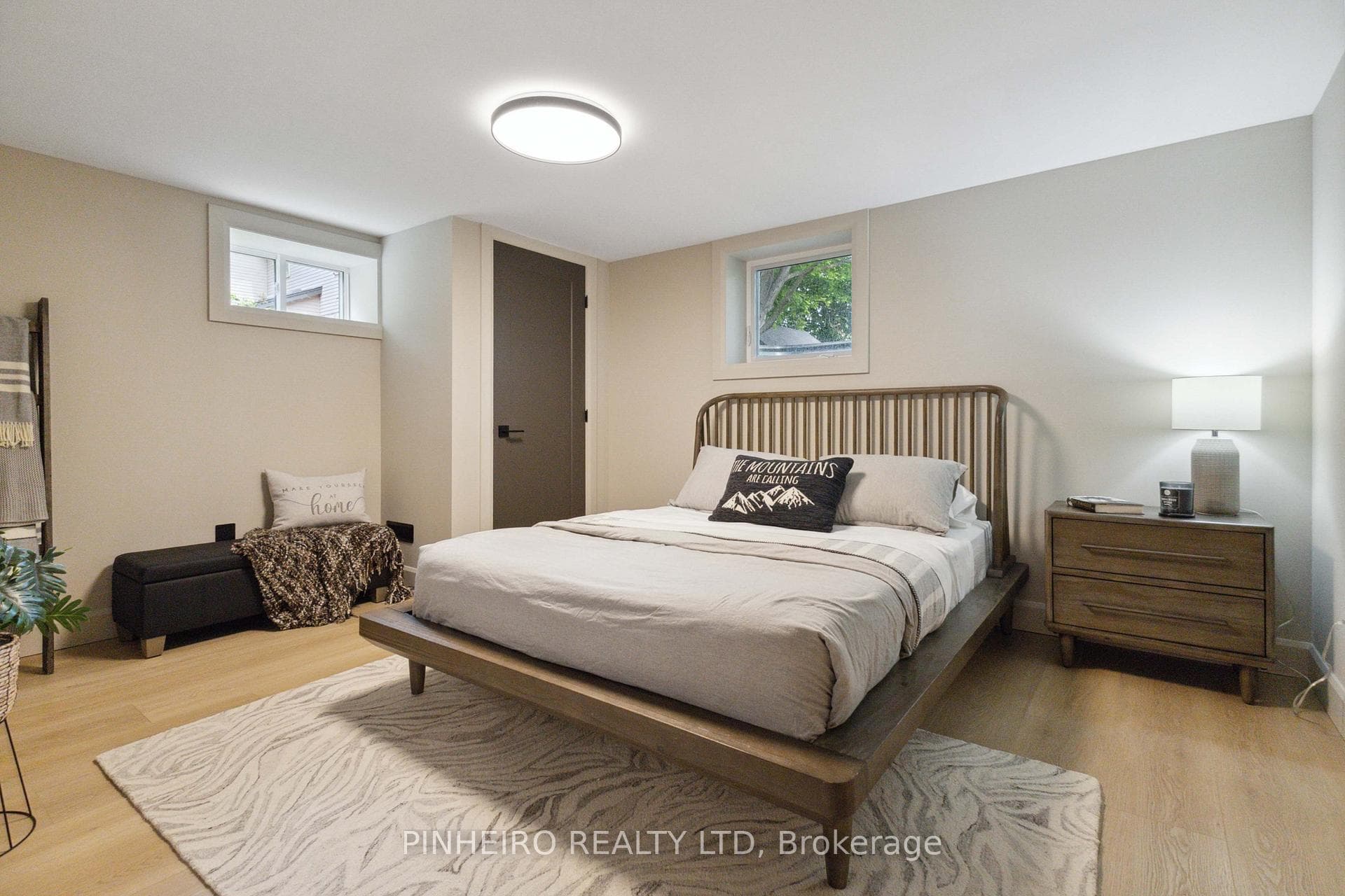 703 Riverside Drive photo 22