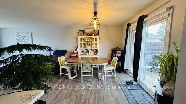 581 Laural Drive photo 9