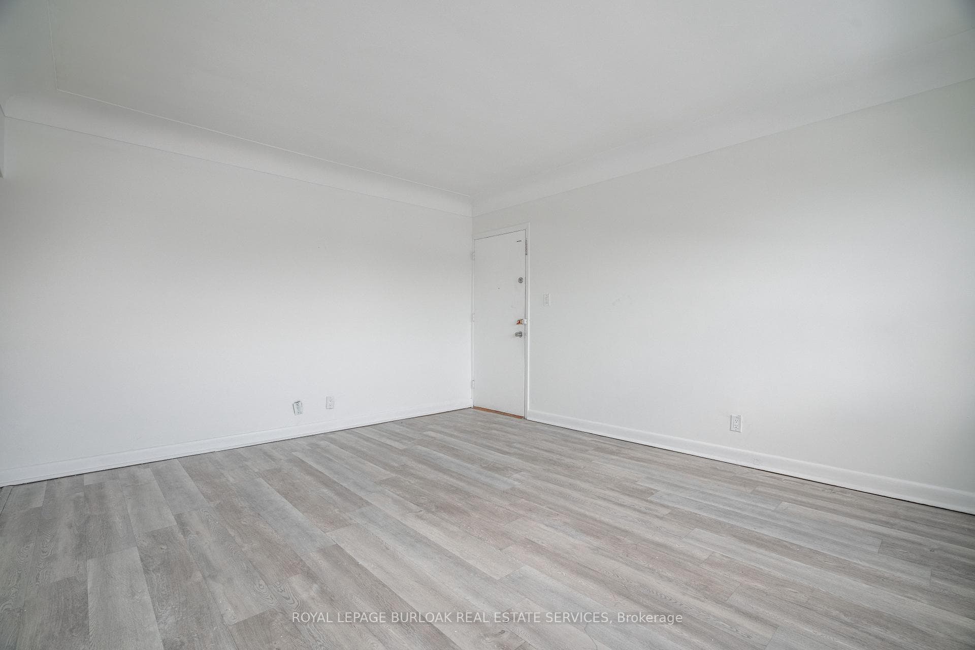 165 Park Row Unit 9 photo 4