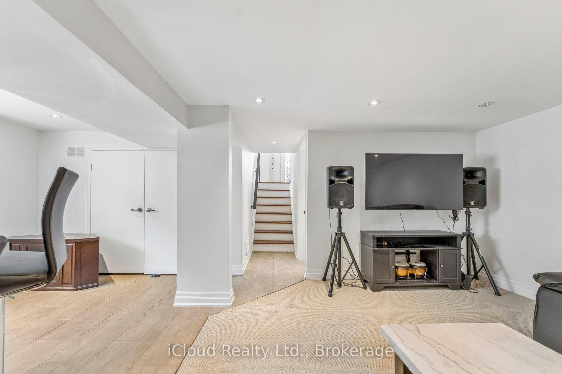 43 Ferndale Crescent photo 26