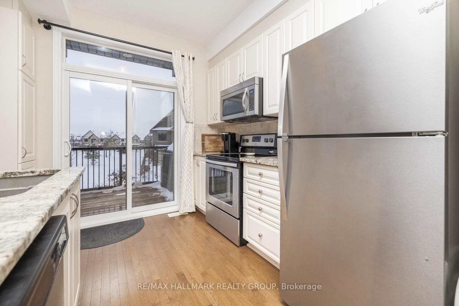 226 HALYARD Way photo 9