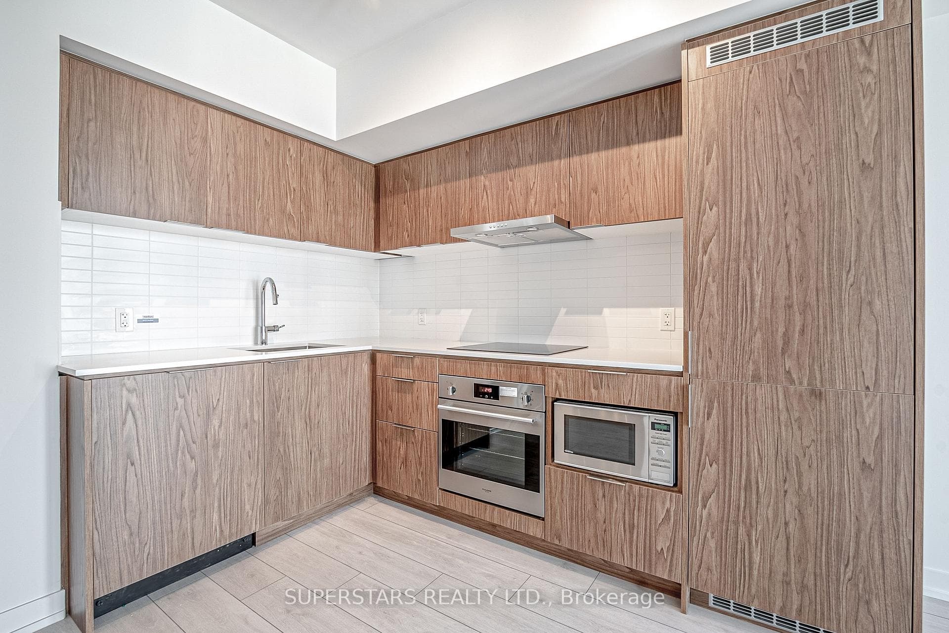 60 Shuter Street Unit PH209 photo 7