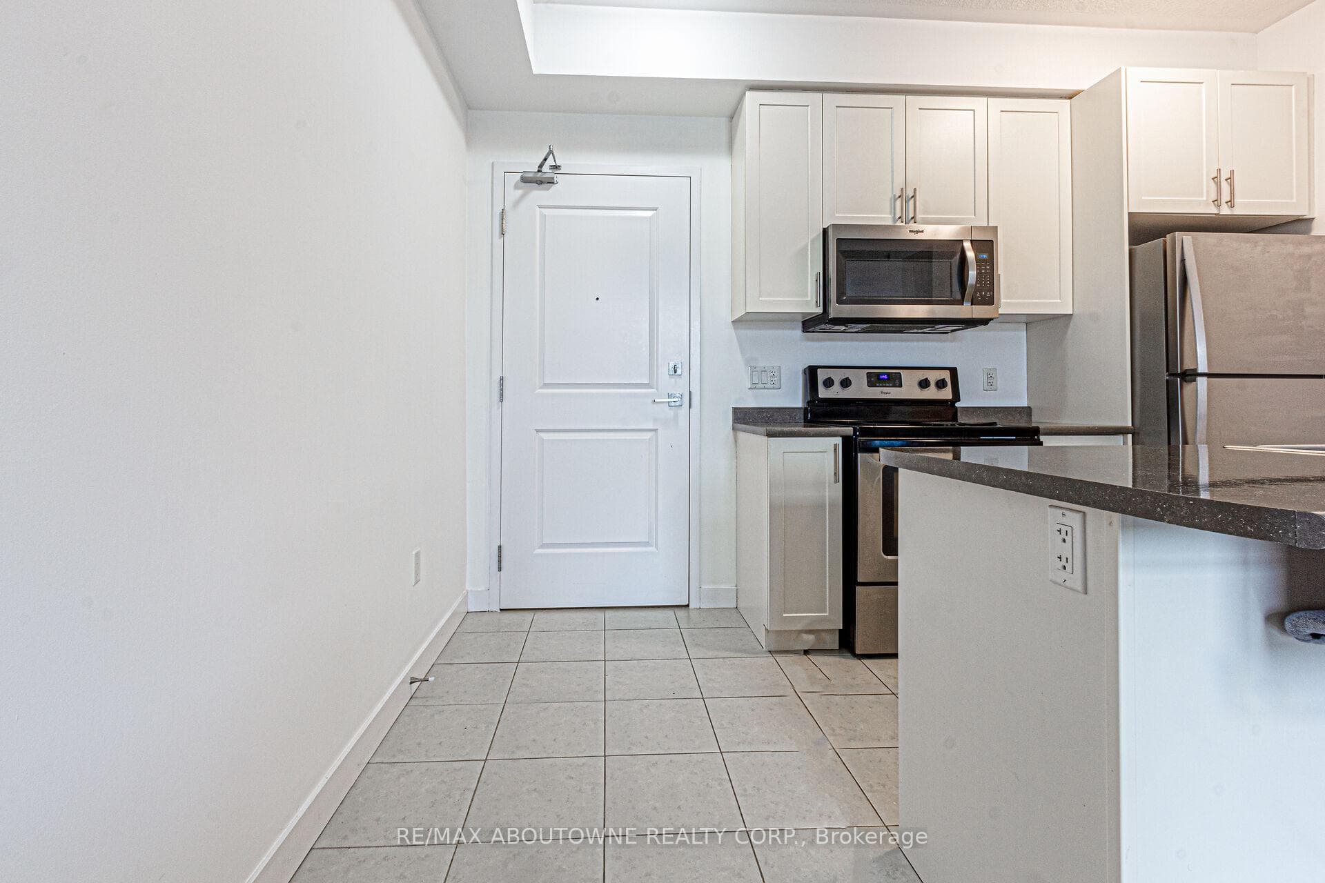2486 Old Bronte Road Unit 703 photo 5