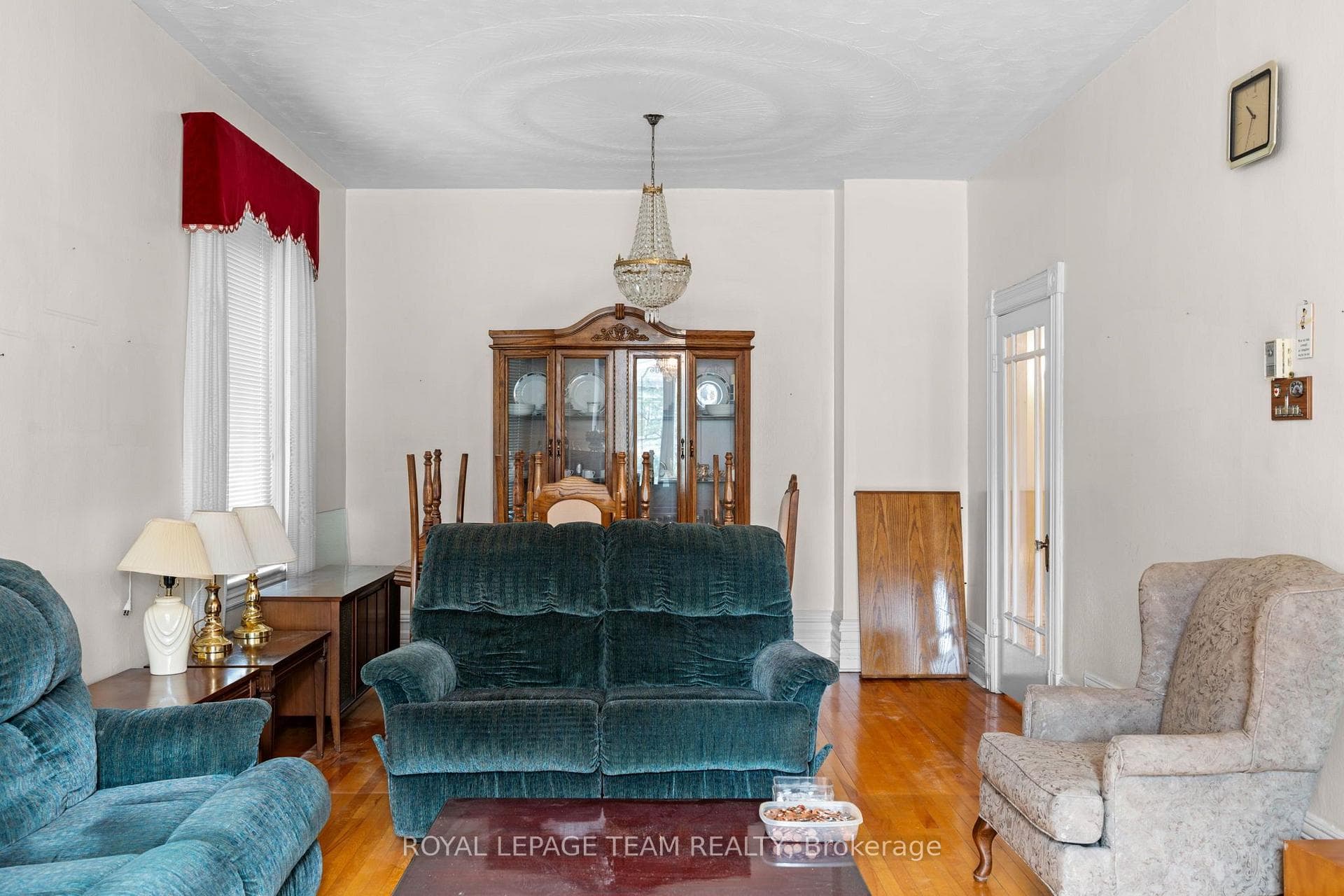 Photos are of unit 185