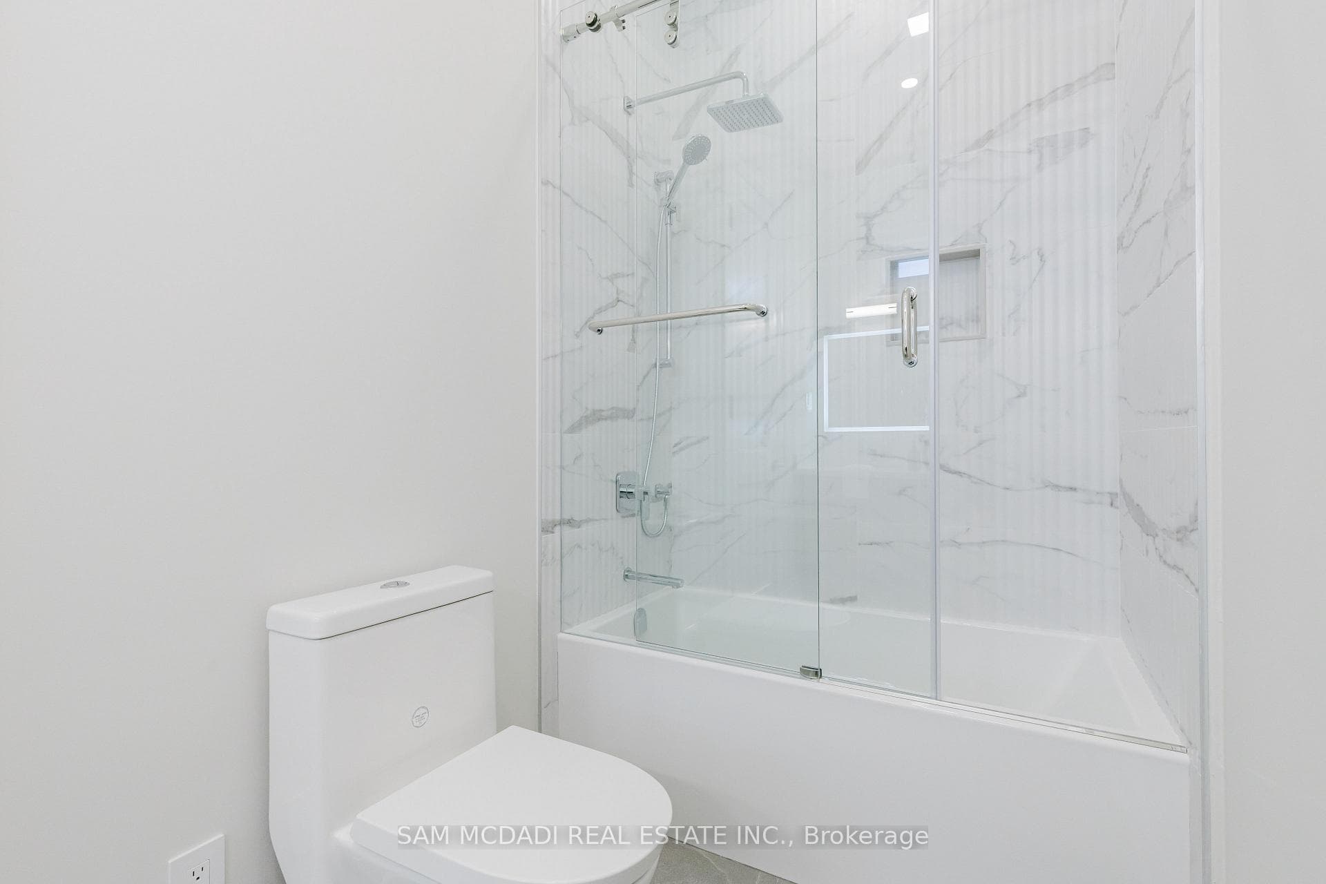 2346 Rebecca Street photo 32