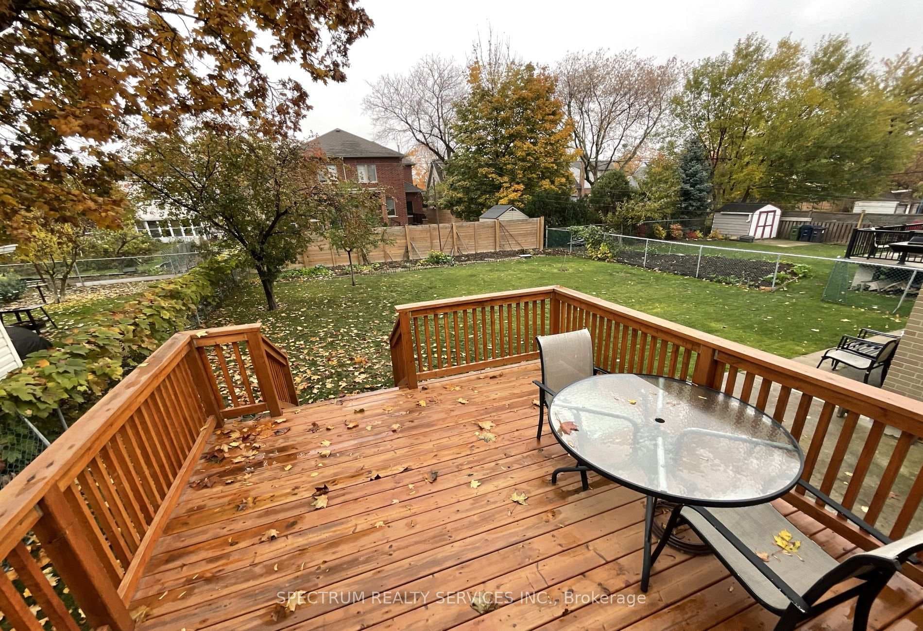 19 Lockerbie Avenue Unit Upper photo 8