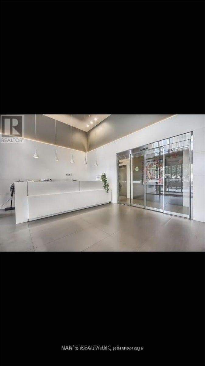 159 Dundas Street Unit 3308 photo 8
