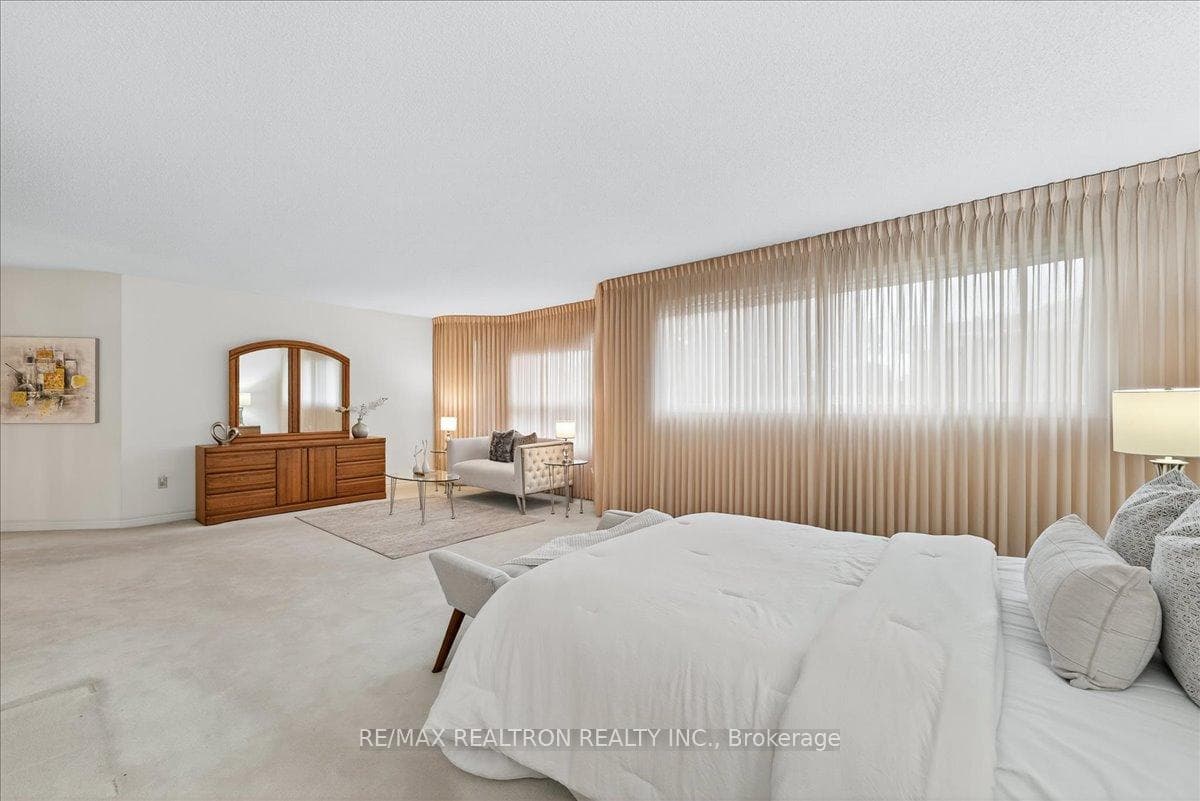 151 Lyndhurst Drive photo 33