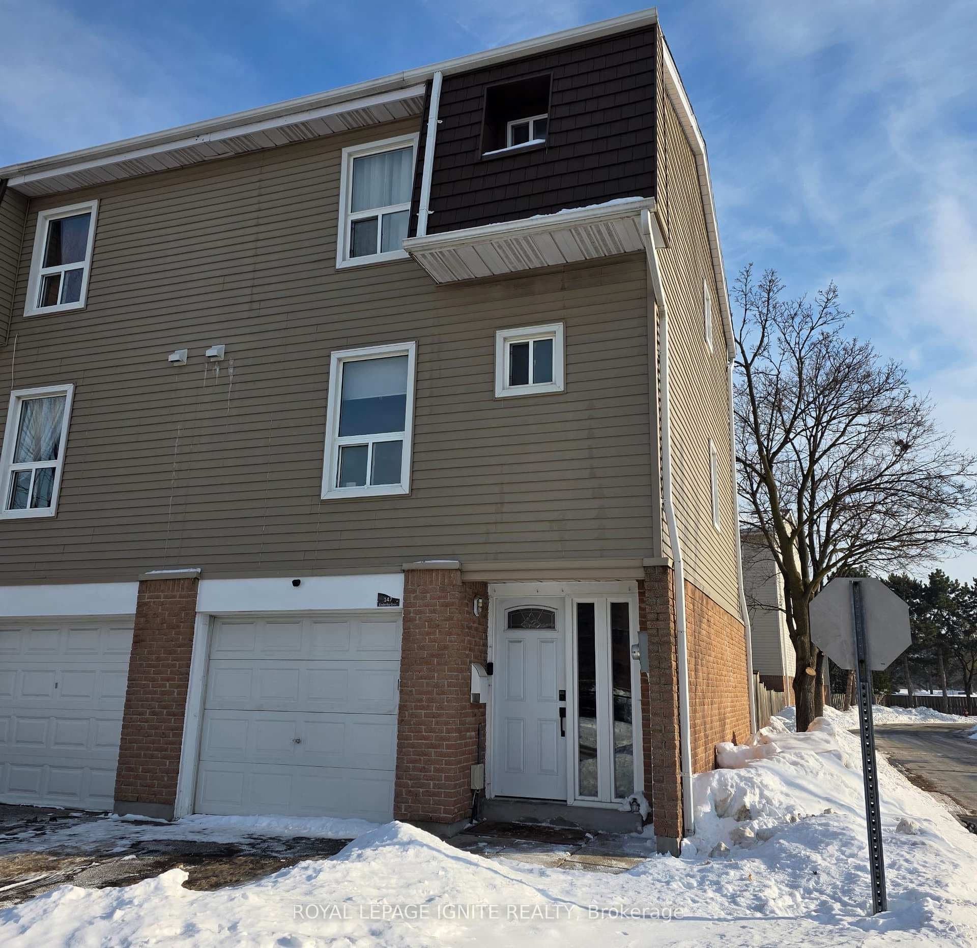 147 Enderby Crescent photo 1