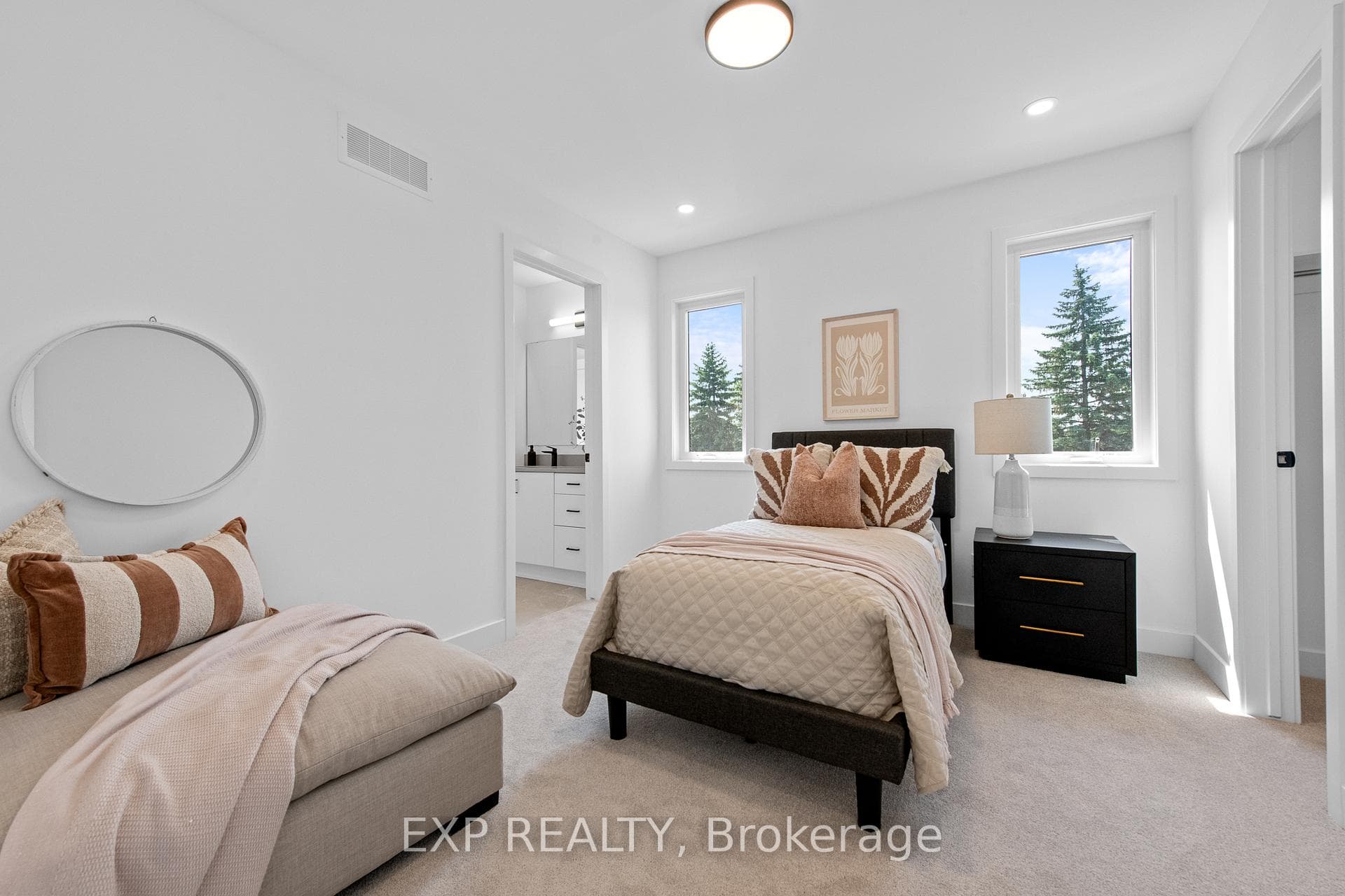 Upper bedroom #5