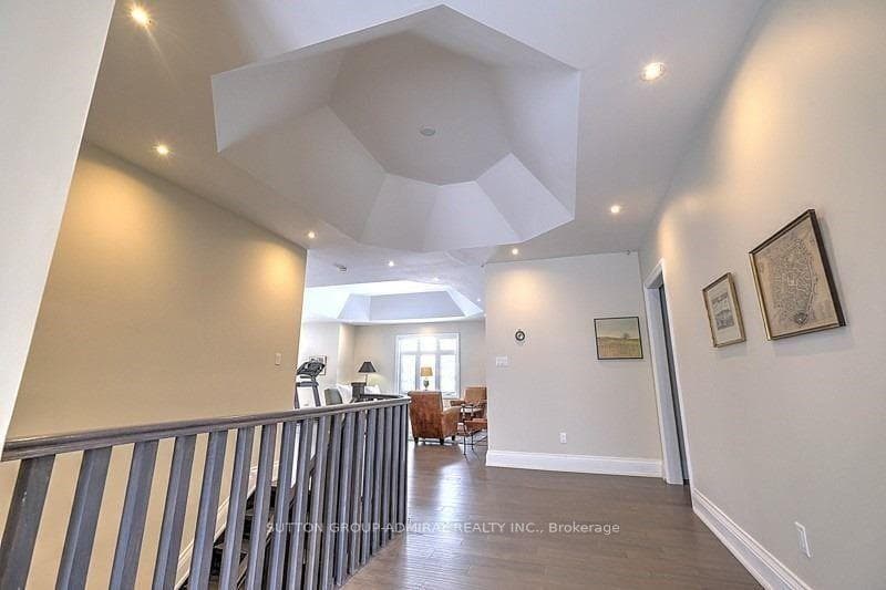 4640 Lloydtown-Aurora Road photo 3