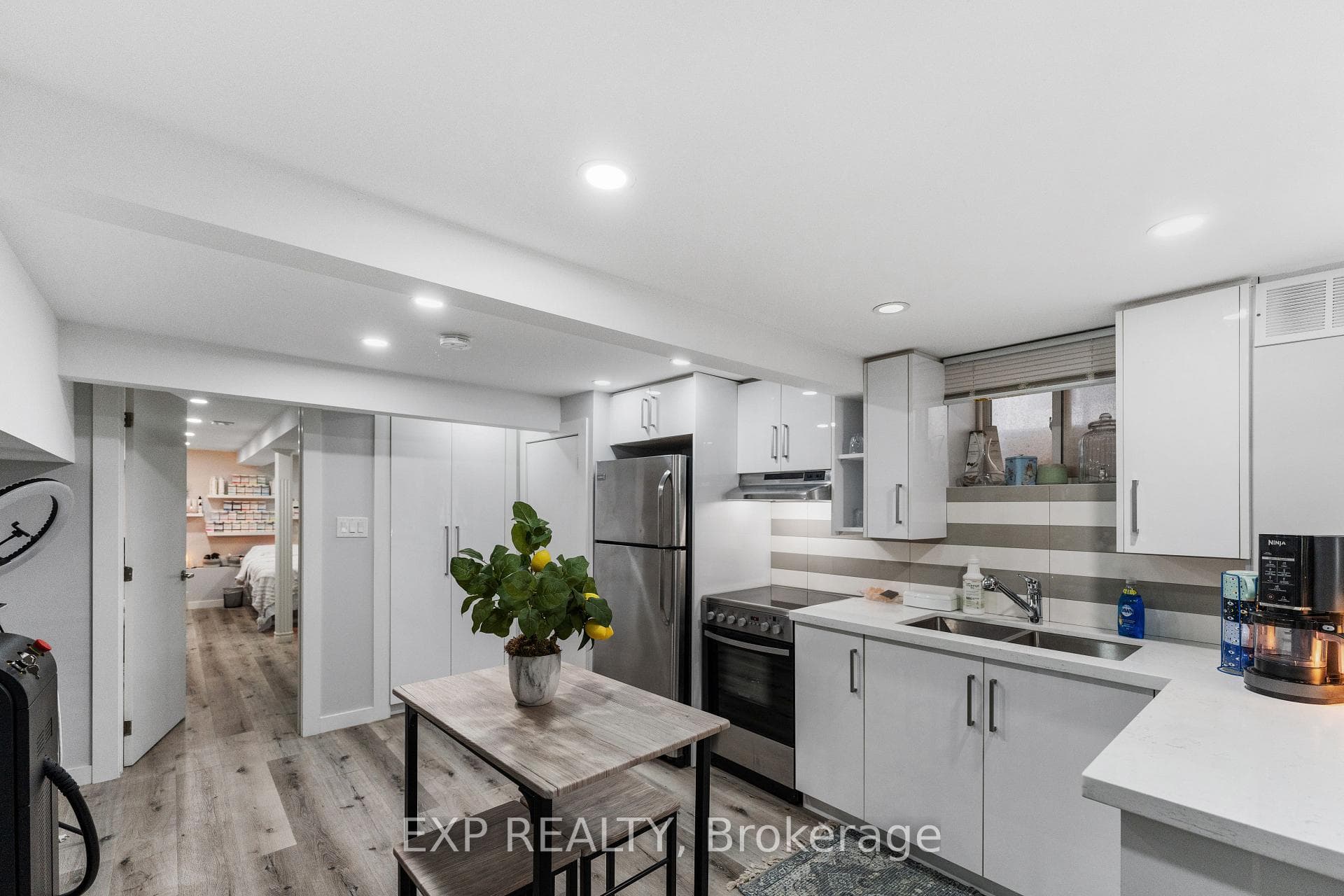 30 Greendale Avenue photo 23