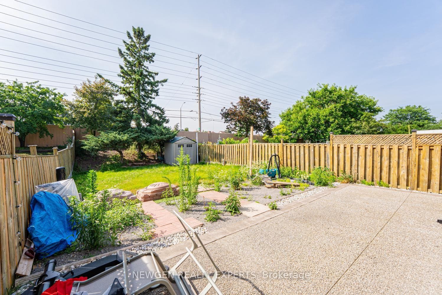 7022 Cordingley Crescent photo 27