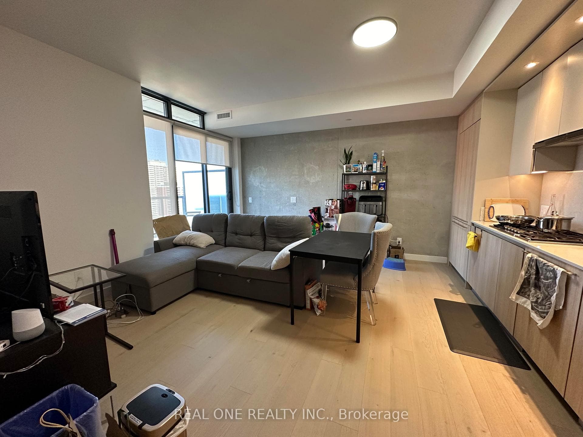 81 Wellesley Street Unit 1501 photo 1
