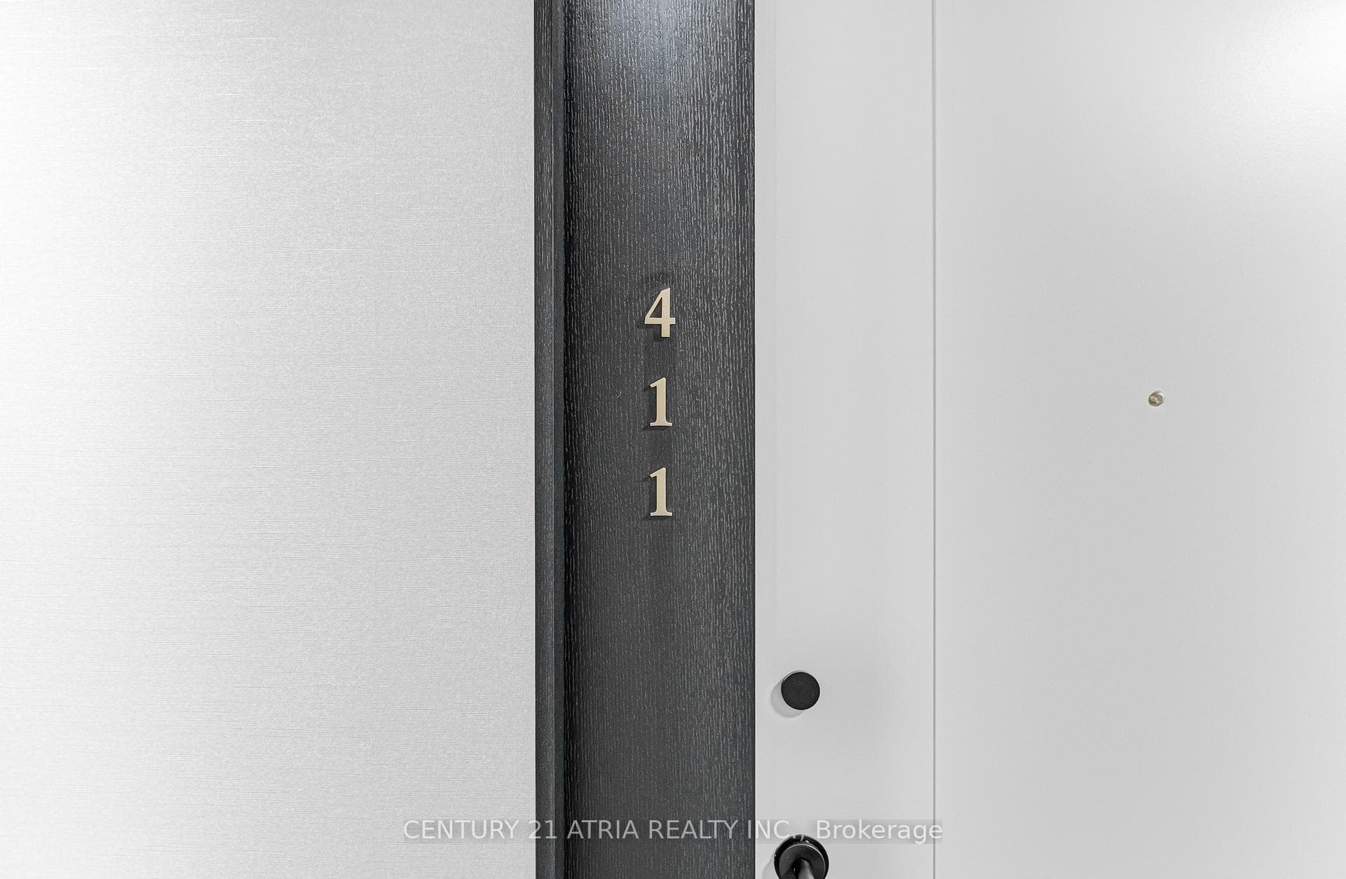 858 Dupont Street Unit 411 photo 2