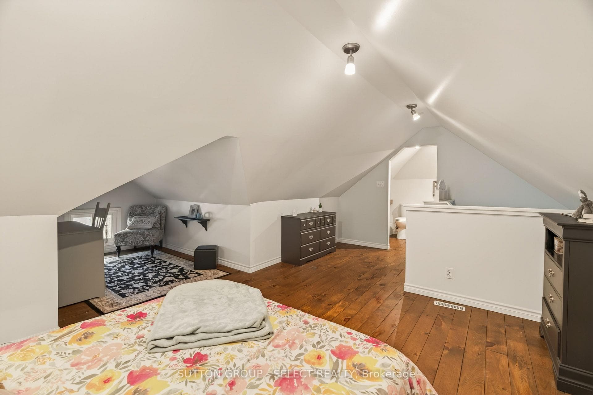 Bedroom 3/Flex room with Reading Nook